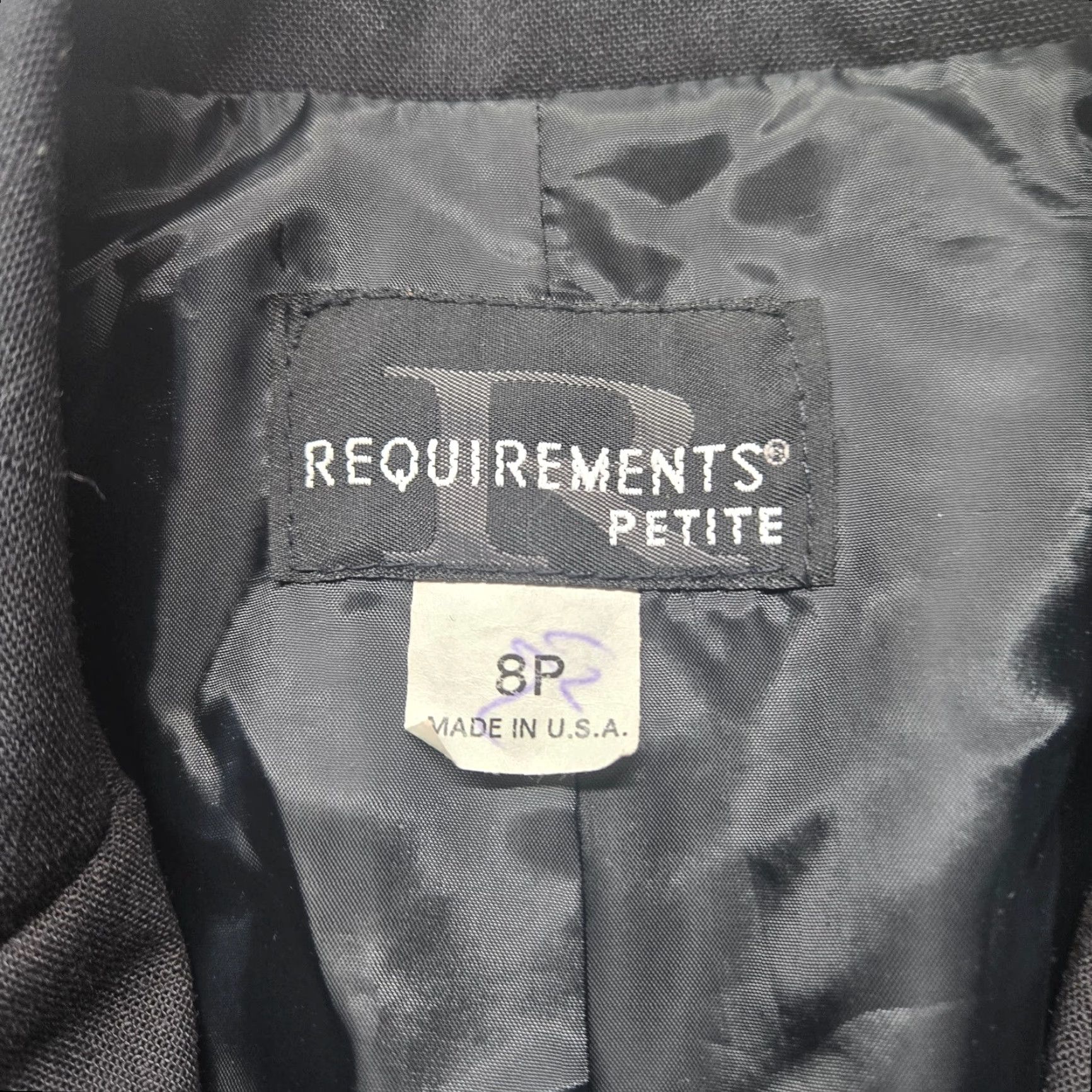 Vintage Requirements Blazer Jacket Women Petite 8P Black Long Sleeve Single Button Shoulder Pads Polyester/Spandex Business Mens? Size M / US 6-8 / IT 42-44 - 3 Thumbnail
