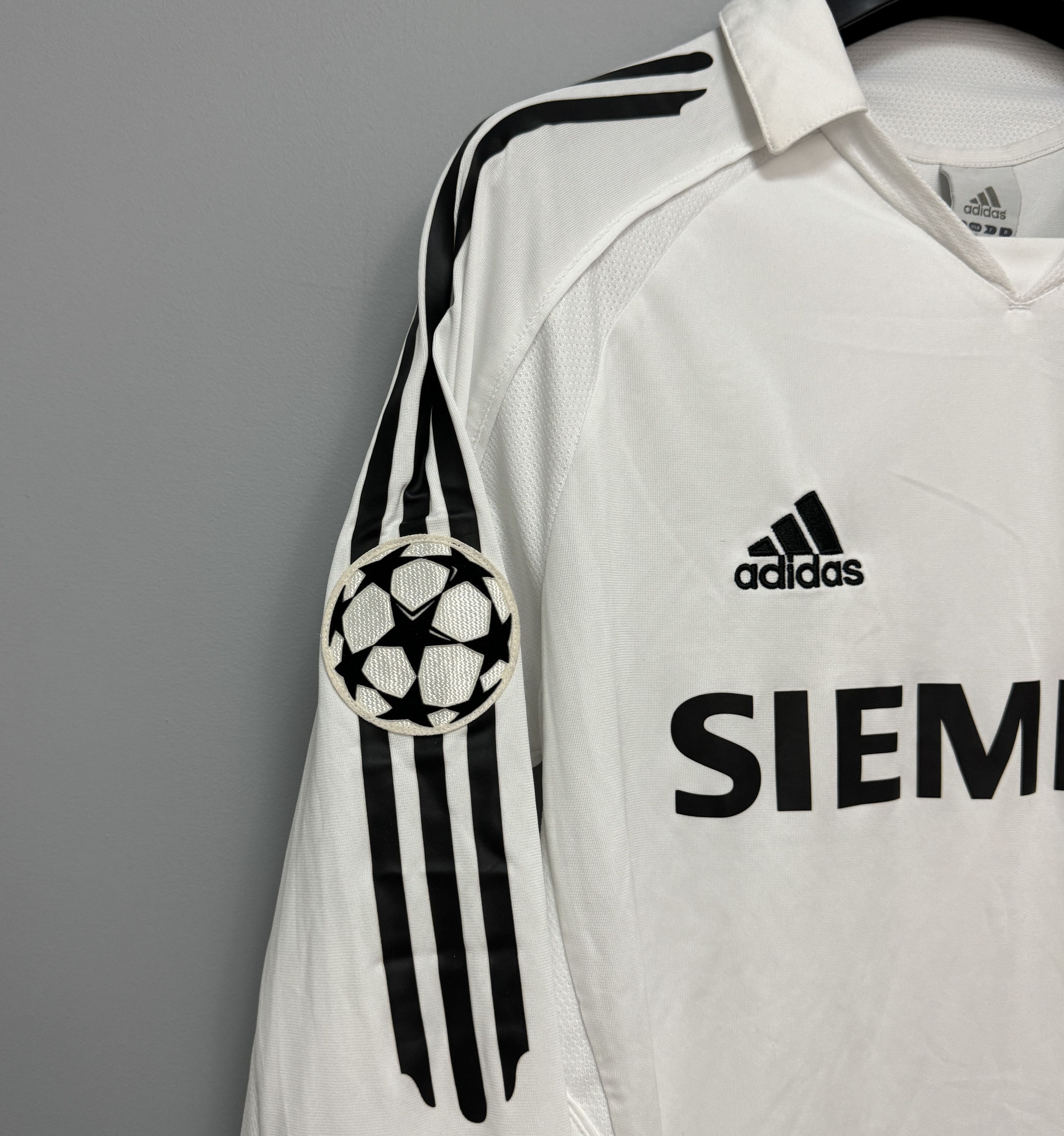 Adidas Real Madrid 2005 2006 Raul #7 Home Football Jersey Long M Size US M / EU 48-50 / 2 - 3 Thumbnail