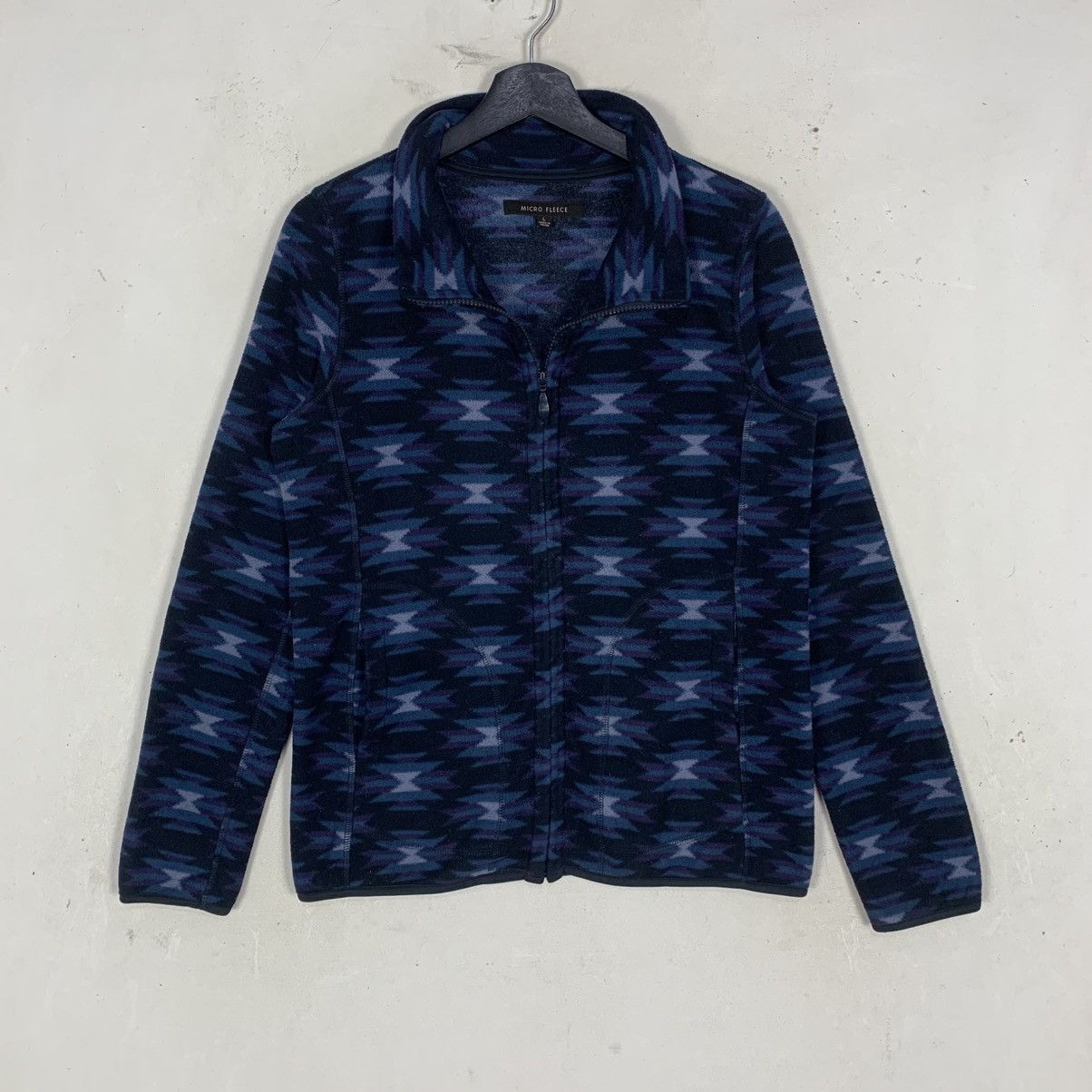 Uniqlo Uniqlo JapaneseBrand Outdoor Streetwear Micro Fleece Jacket Size S / US 4 / IT 40 - 2 Thumbnail