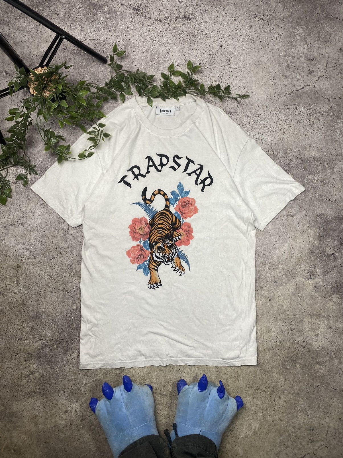 Trapstar London Trapstar T-Shirt Big Logo Tiger Y2K England Short Sleeve Size US L / EU 52-54 / 3 - 1 Thumbnail
