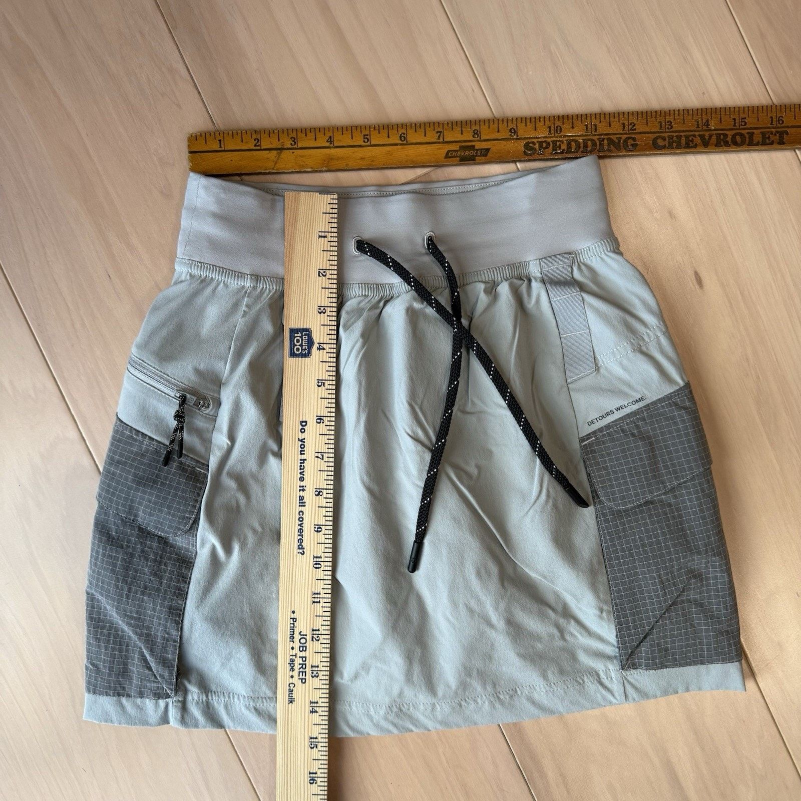 Lululemon Lululemon Multi Pocket High Rise Hiking Skirt Women's 2 Gray Size 26" / US 2 / IT 38 - 7 Thumbnail