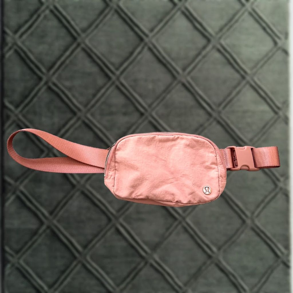 Lululemon VINTAGE? No. (Cannot add) Size ONE SIZE - 1 Thumbnail