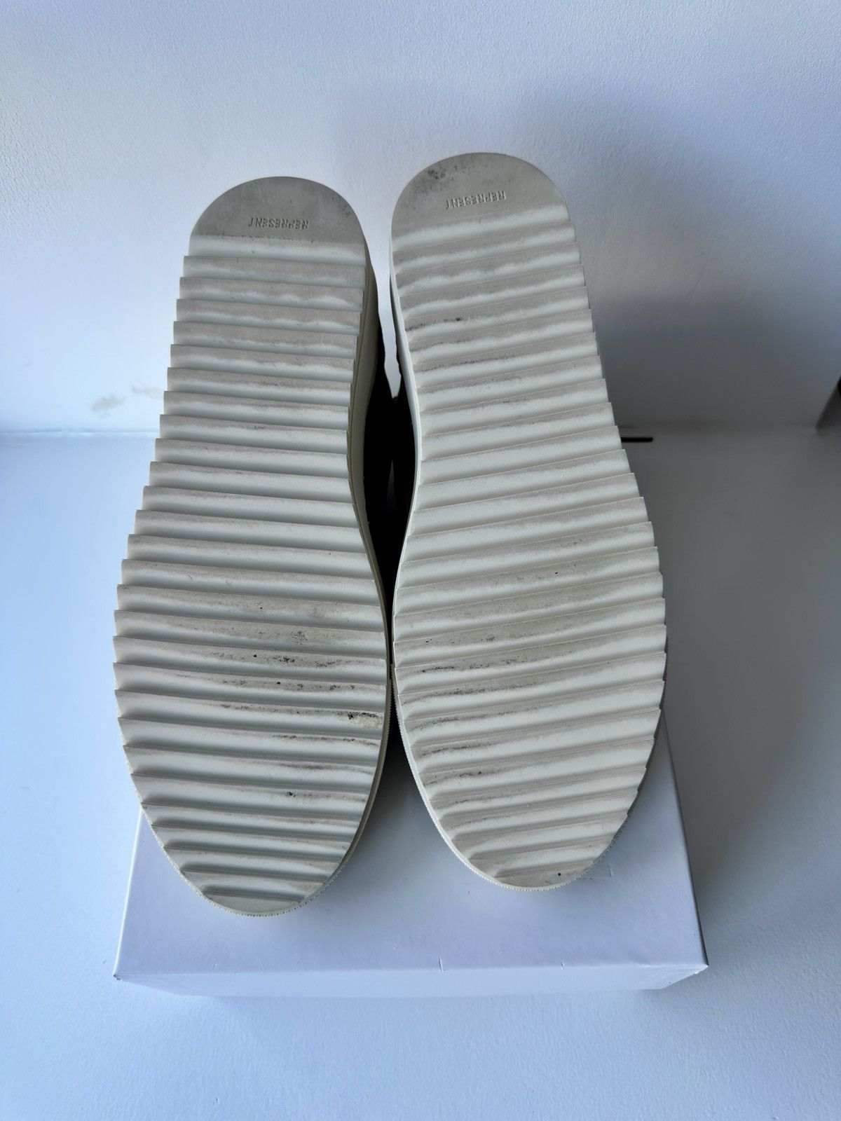 Represent Clo. Represent Alpha Low - Sand UK8.5 Size US 9.5 / EU 42-43 - 3 Thumbnail