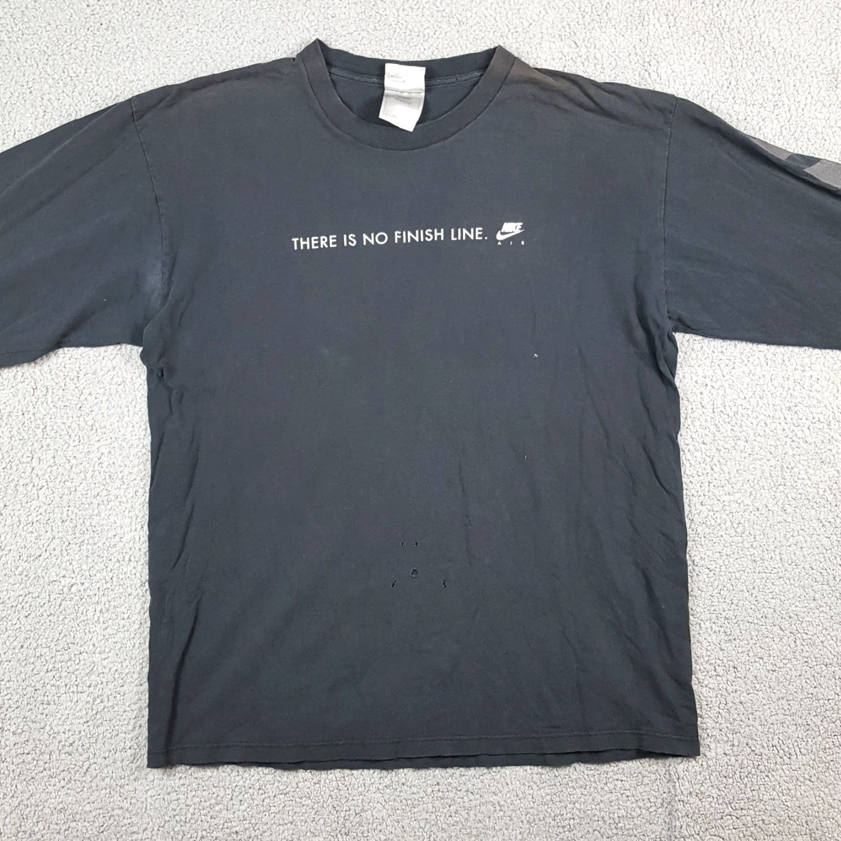 Nike VINTAGE Nike Swoosh Distressed T-Shirt Men's Large Black Y2K Grunge 90s Athletic Size US L / EU 52-54 / 3 - 7 Thumbnail