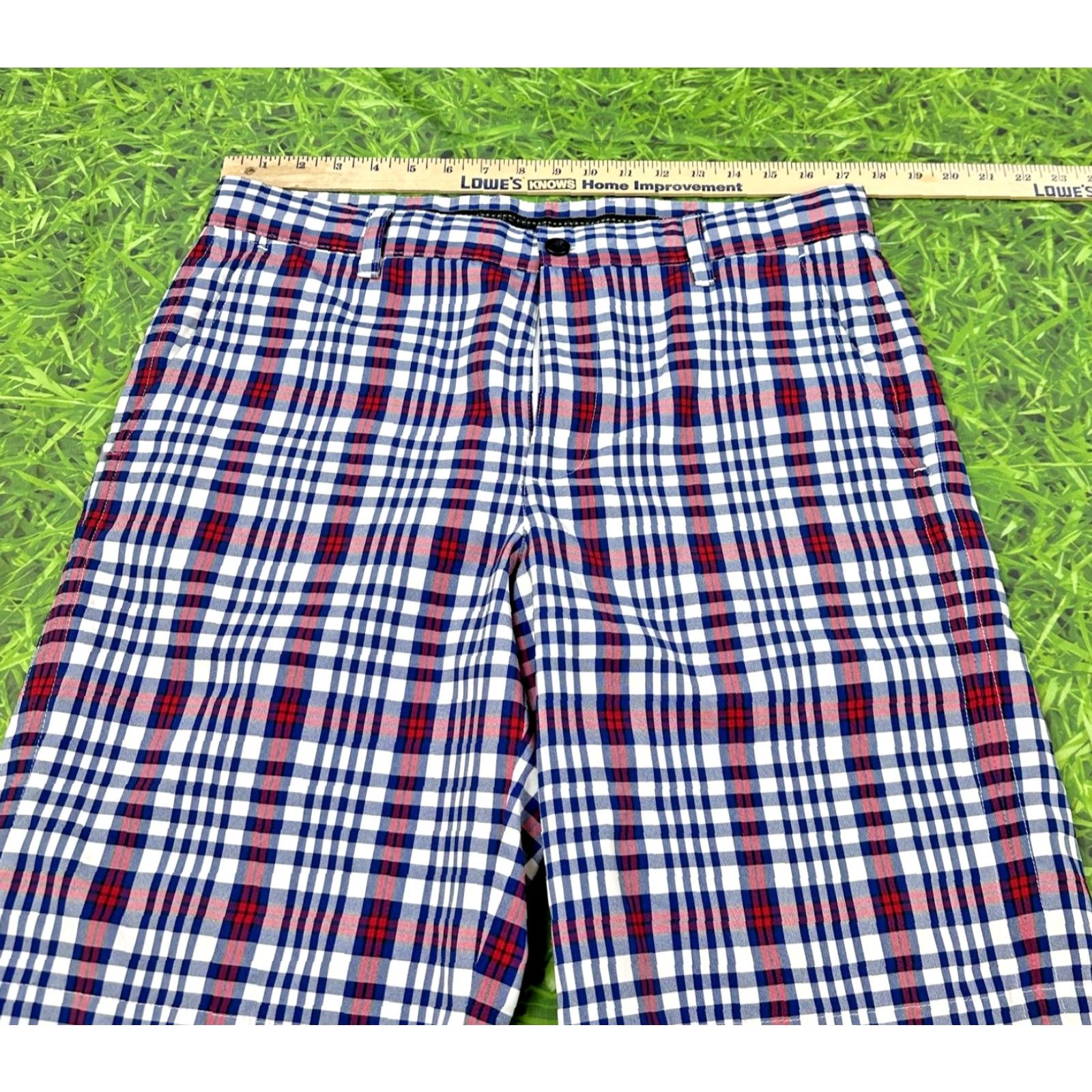 Izod Izod Golf Shorts Mens 34 Red Blue White Plaid Lightweight Chino Prep Summer Size US 34 / EU 50 - 2 Thumbnail