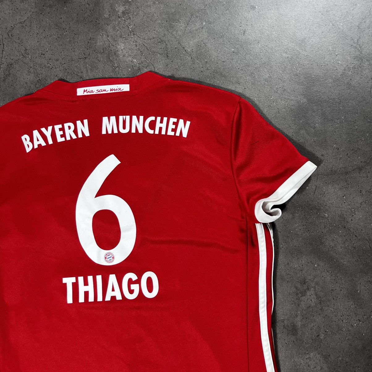 Adidas Womens Adidas Bayern Munchen #6 Thiago Jersey Tee Blokecore Size US S / EU 44-46 / 1 - 9 Thumbnail