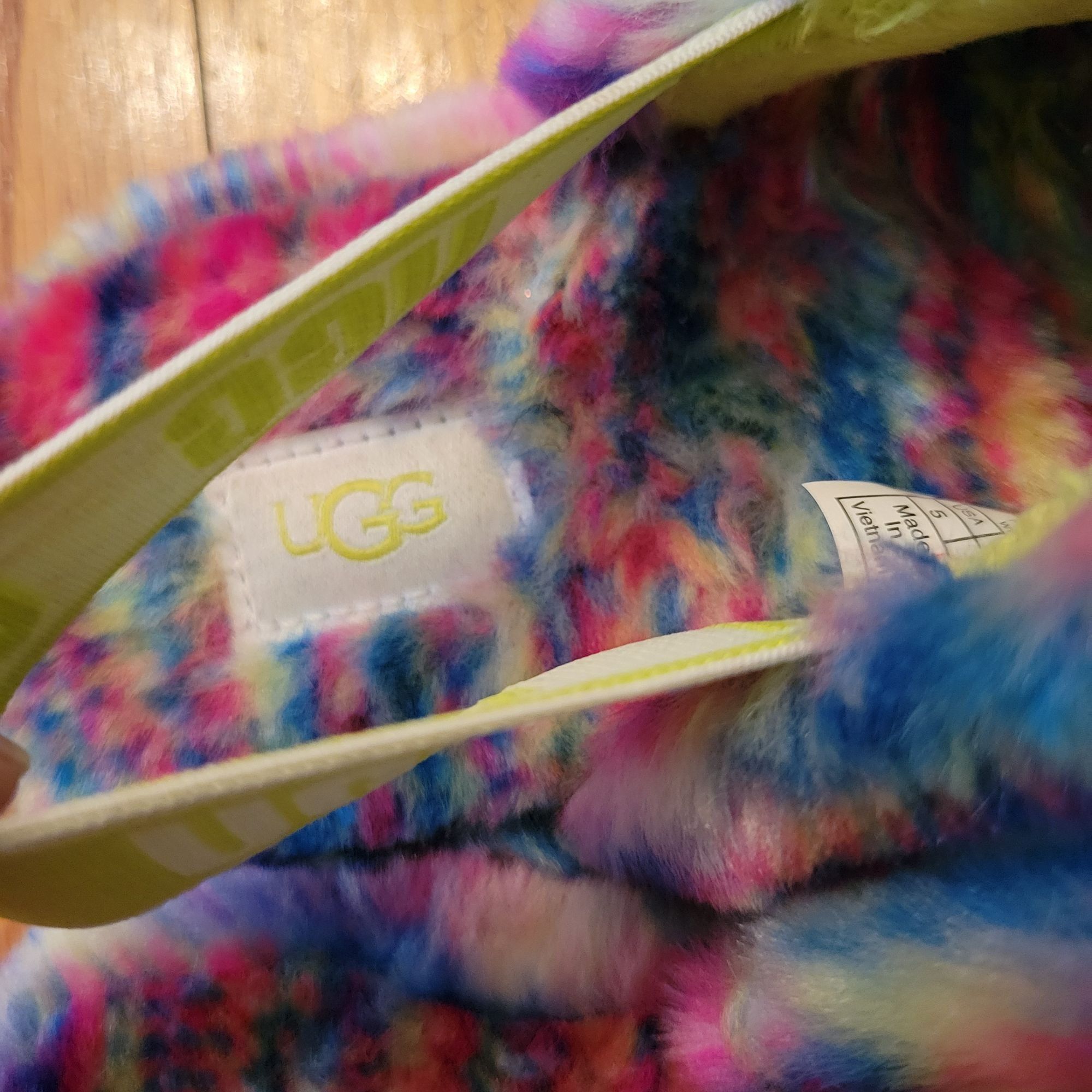 Ugg UGG Fluff Yeah Slide Slippers 6 Furry Cozy Strap Rainbow Pix Size US 6 / IT 36 - 7 Thumbnail
