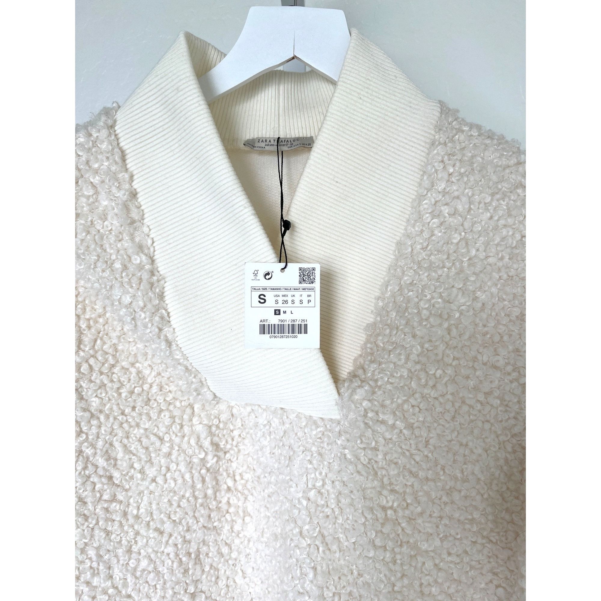 Zara Zara Trafaluc Ivory Fuzzy Sweater Size S / US 4 / IT 40 - 3 Thumbnail