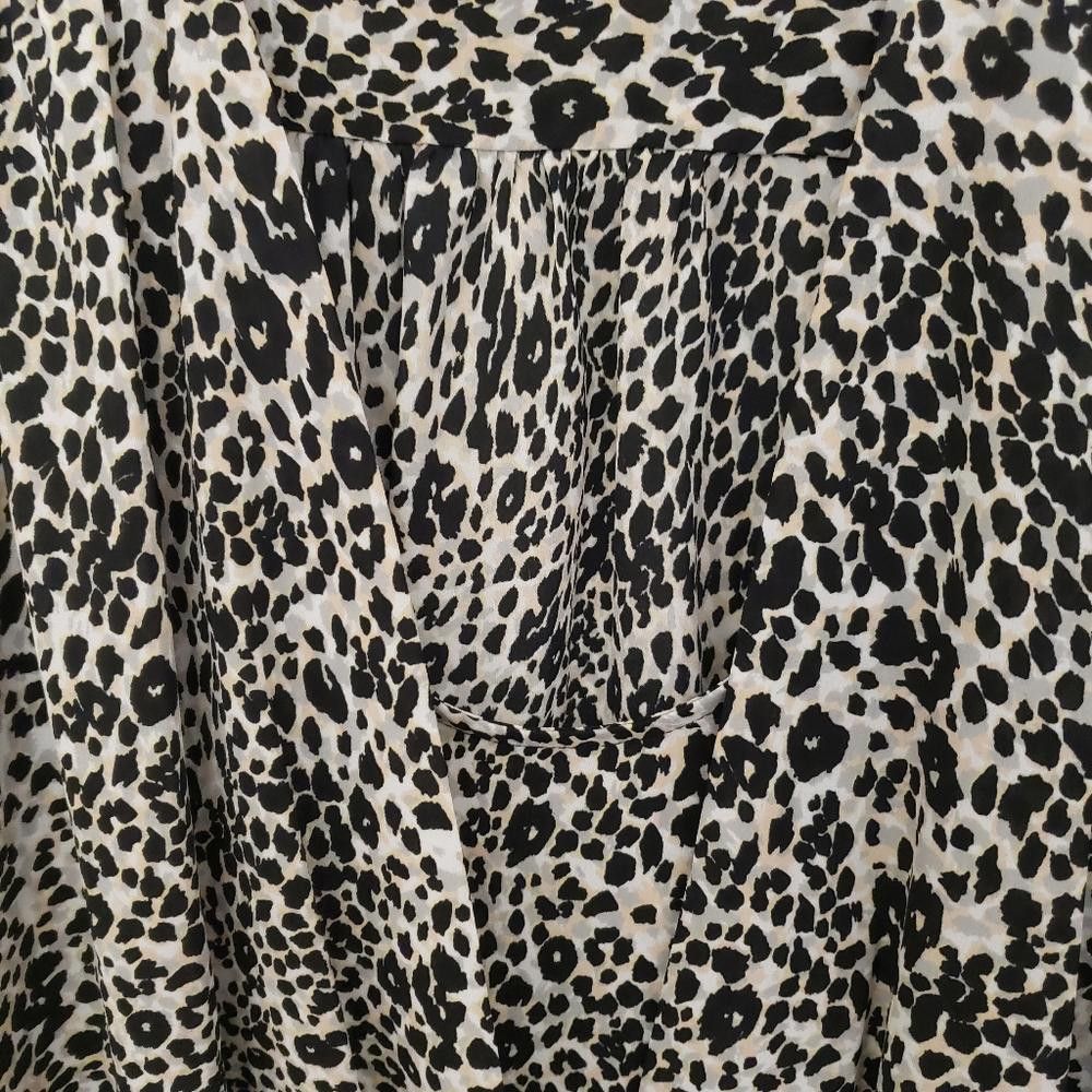 Bcbgmaxazria CT234 BCBGMAXAZRIA ANIMAL PRINT LONG SLEEVE BLOUSE SM Size S / US 4 / IT 40 - 5 Thumbnail