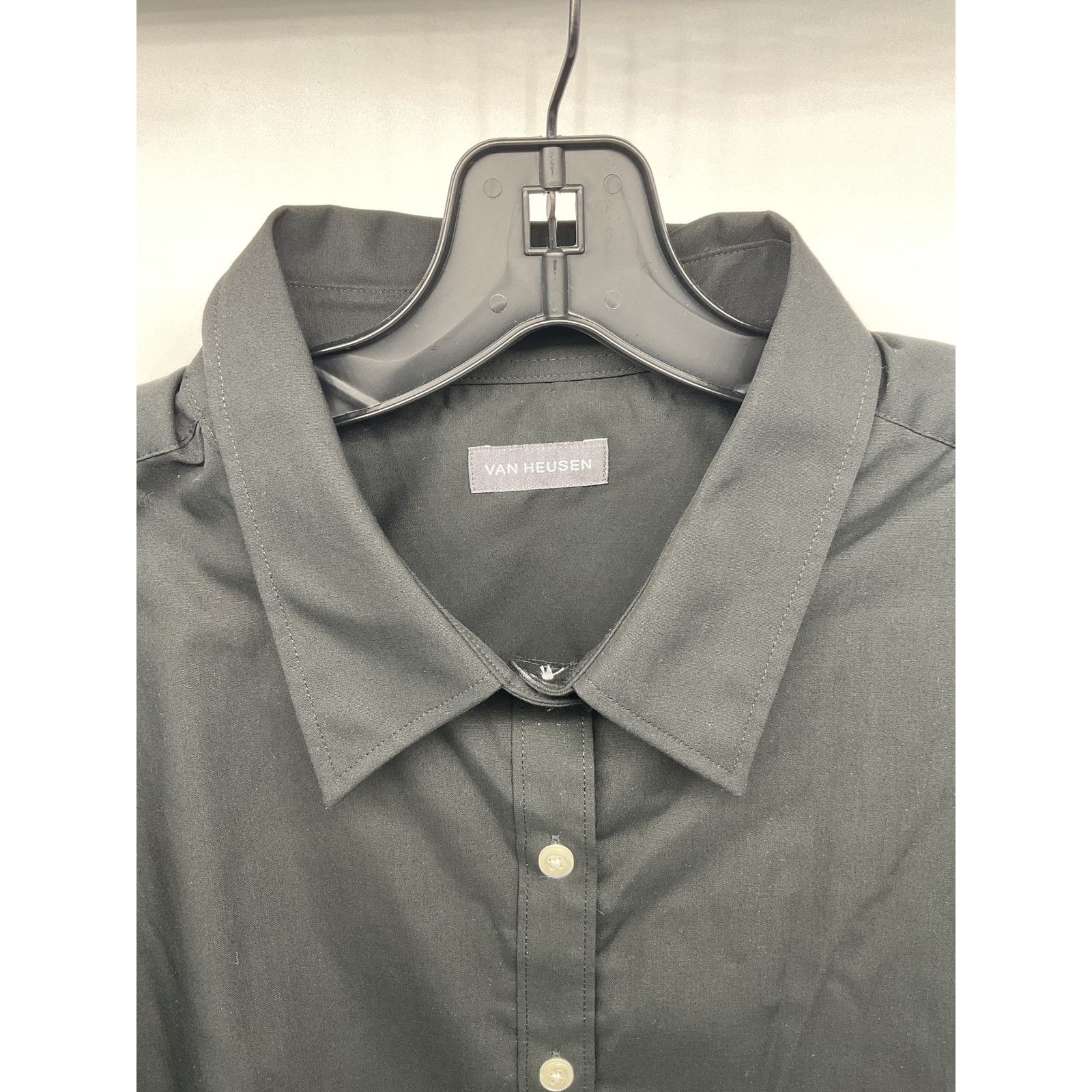 Van Heusen Van Heusen Women’s Button Up Dress Shirt - Size 20-22/2XL Size XXL / US 16-18 / IT 52-54 - 4 Thumbnail