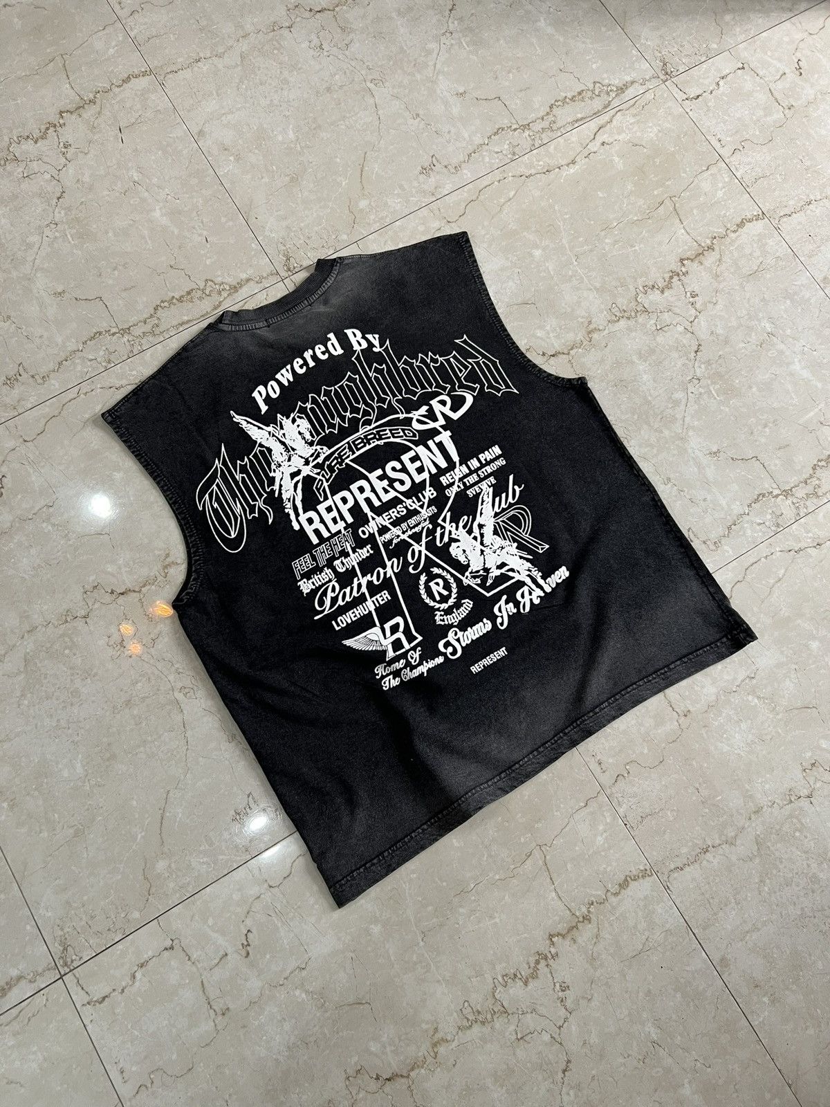 Other Vintage Faded Sleeveless Tees Size US L / EU 52-54 / 3 - 4 Thumbnail