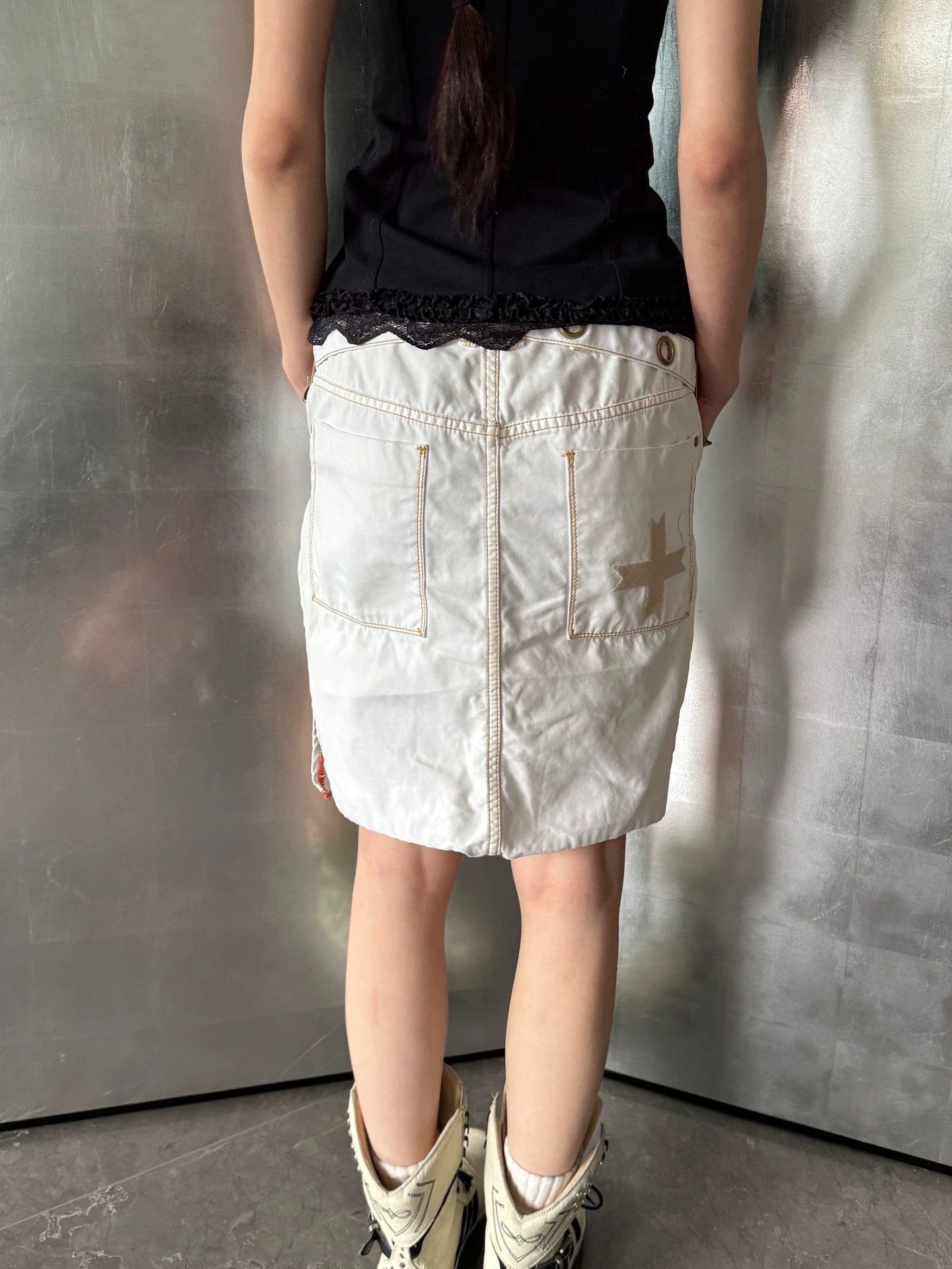 Vintage Vintage Italian Beaded Cross Belt Split Skirt S Size 26" / US 2 / IT 38 - 8 Thumbnail
