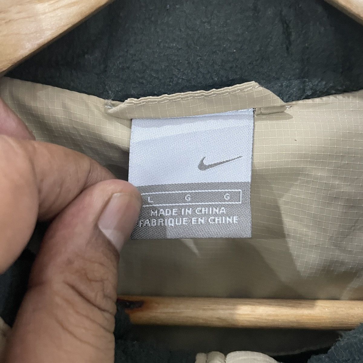 Nike Vintage Nike Swoosh Puffer Jacket Size US L / EU 52-54 / 3 - 5 Thumbnail