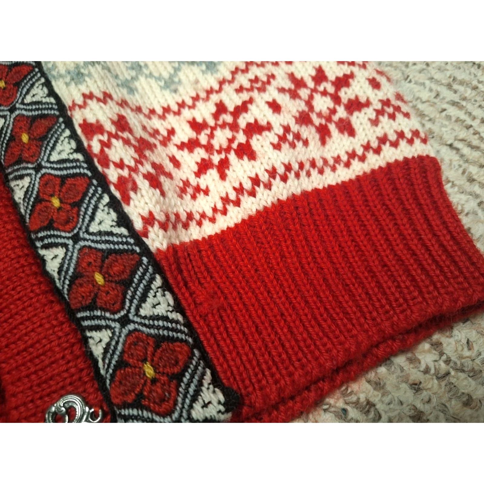 Dale Of Norway VINTAGE Dale of Norway Cardigan Women's Wool Jumper 40 M Red Fair Isle Long Sleeve Round Neck Ski Winter Knitted Knit Size M / US 6-8 / IT 42-44 - 5 Thumbnail