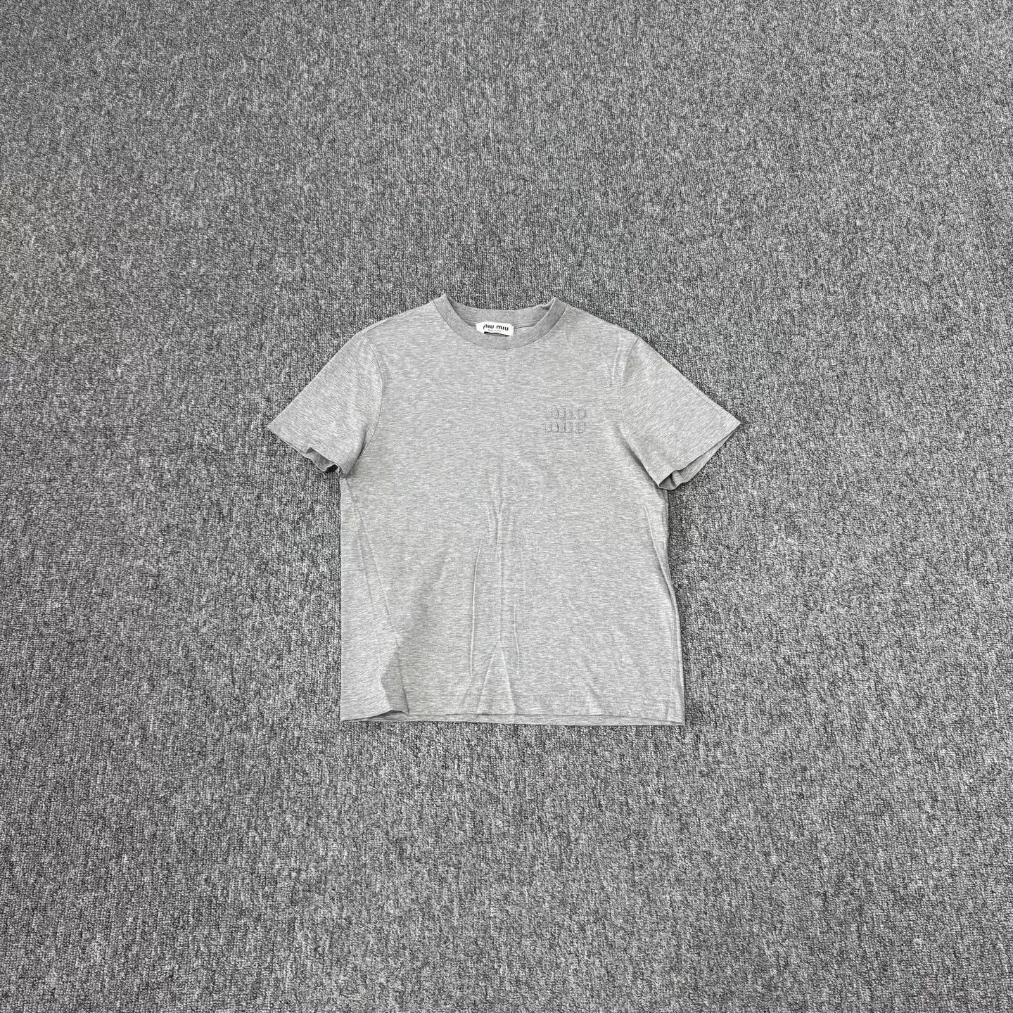Miu Miu MIU MIU Gray Logo Short Sleeve T-Shirt M 99 New Size M / US 6-8 / IT 42-44 - 1 Thumbnail