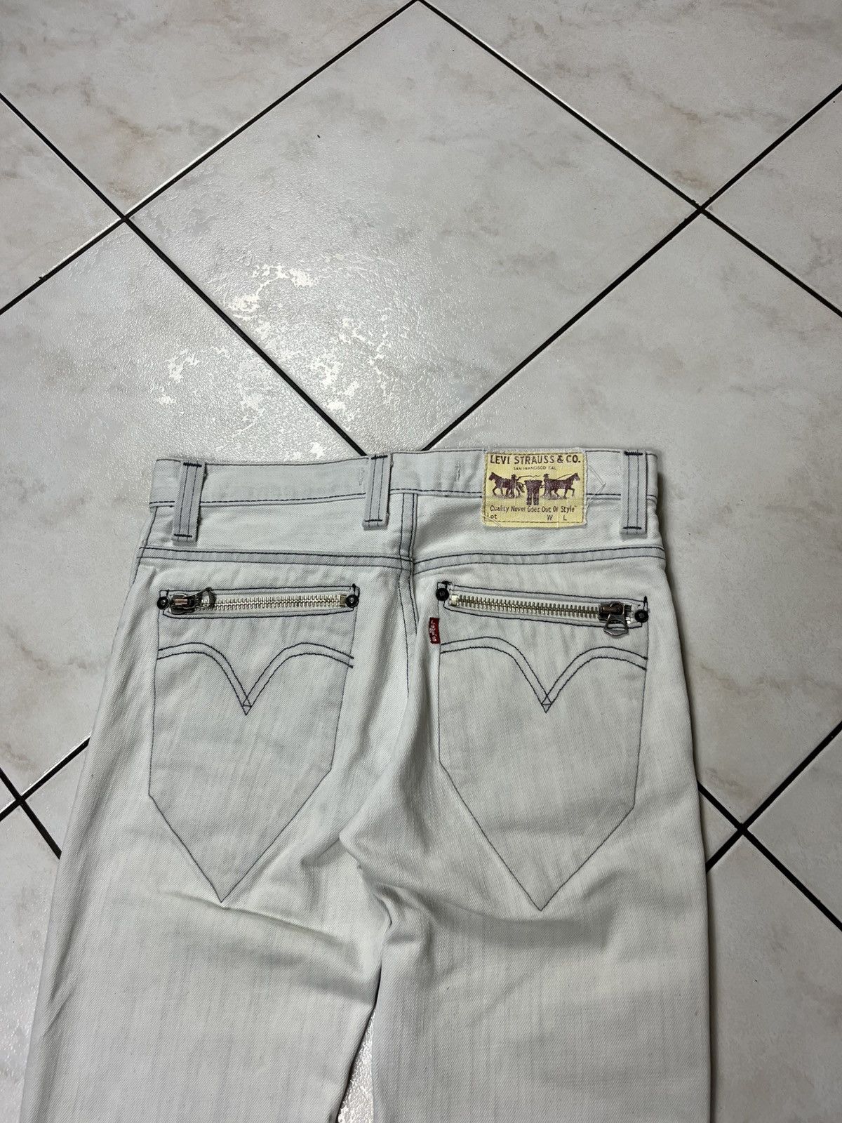 Designer × Levi's × Vintage Vintage Levi’s 513 skinny leg zip pockets denim jeans pants Size US 30 / EU 46 - 13 Thumbnail