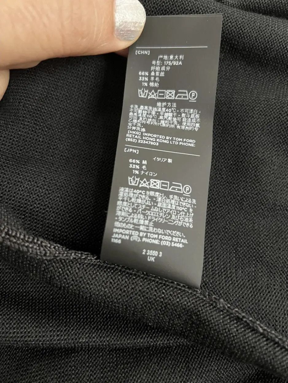 Tom Ford CC000020 Silk Knitwear & Sweatshirt in Black Size US M / EU 48-50 / 2 - 9 Thumbnail