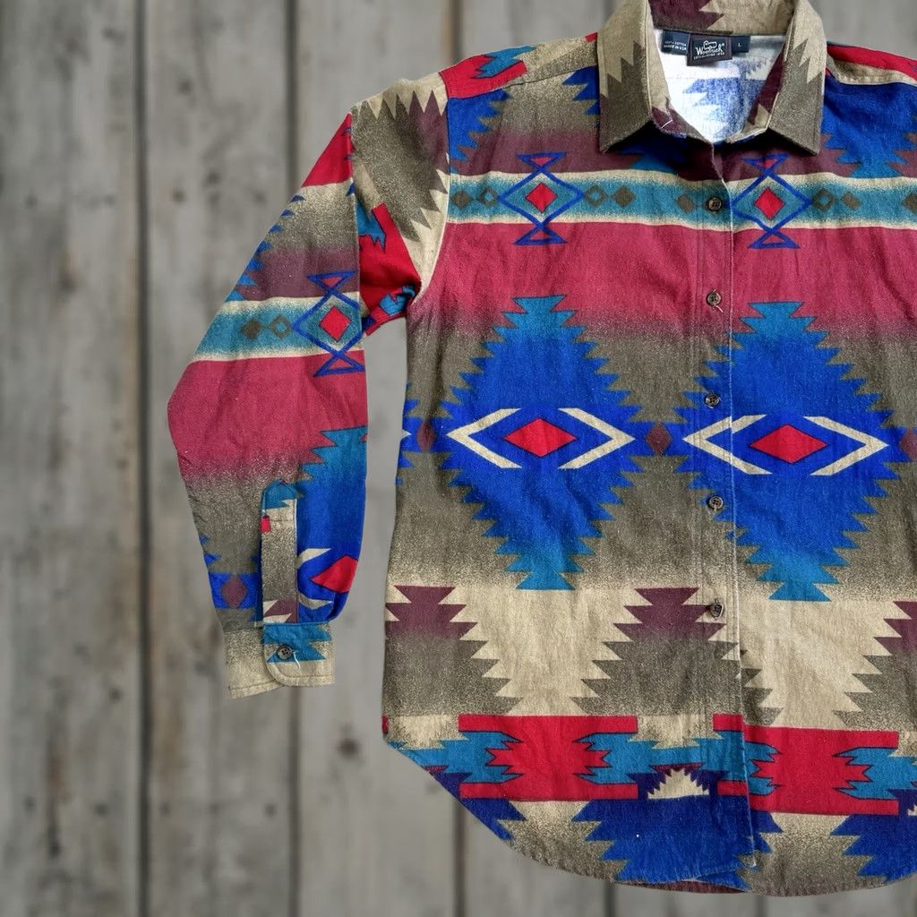 Vintage VINTAGE Woolrich Shirt L Aztec 90s Navajo Made In USA Button Size Size US L / EU 52-54 / 3 - 1 Thumbnail