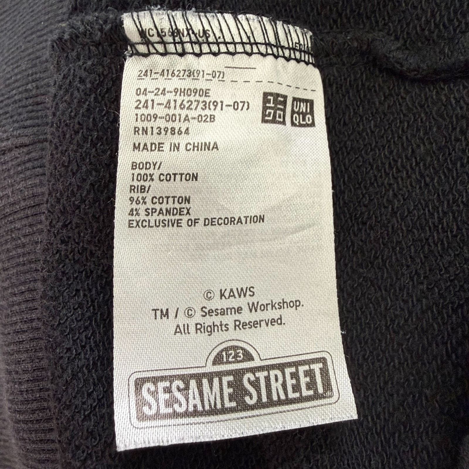 Uniqlo Uniqlo x Kaws Sesame Street Cotton Graphic Black Pullover Ho Size US M / EU 48-50 / 2 - 6 Thumbnail