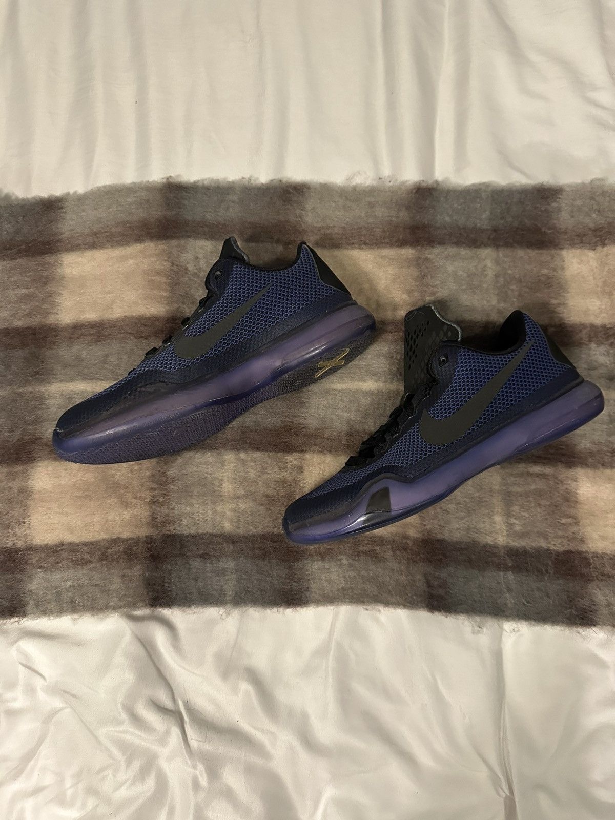 Nike Kobe X Blackout Size US 7 / EU 40 - 1 Thumbnail