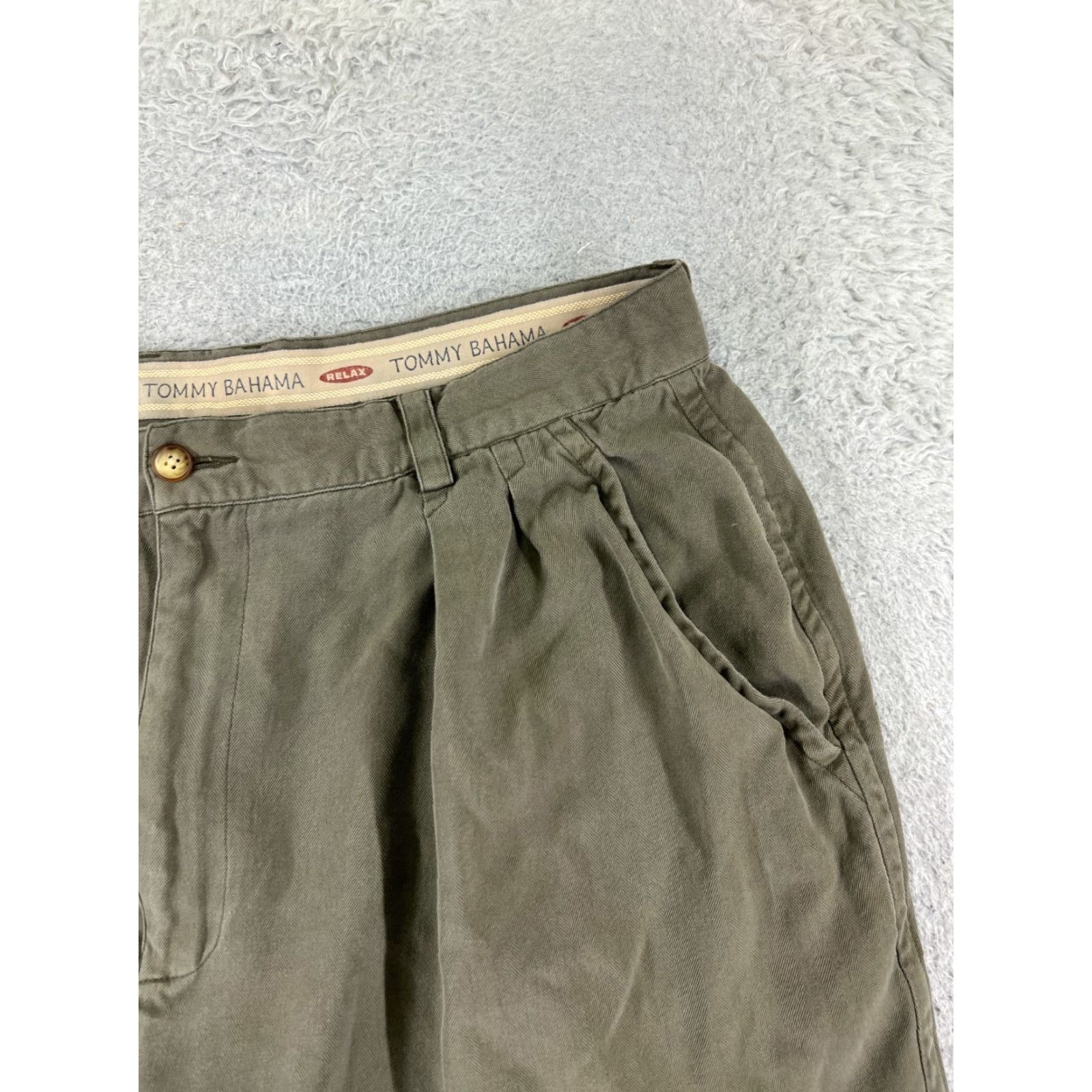 Tommy Bahama Tommy Bahama Shorts Men 36 Green Pleated Herringbone Silk Bermuda Casual Beach Aloha Size US 36 / EU 52 - 5 Thumbnail