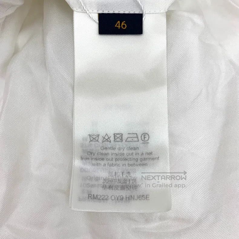 Louis Vuitton Louis Vuitton 22 Off-White Peace Dove Wool Lapel Irregular Size US S / EU 44-46 / 1 - 7 Thumbnail