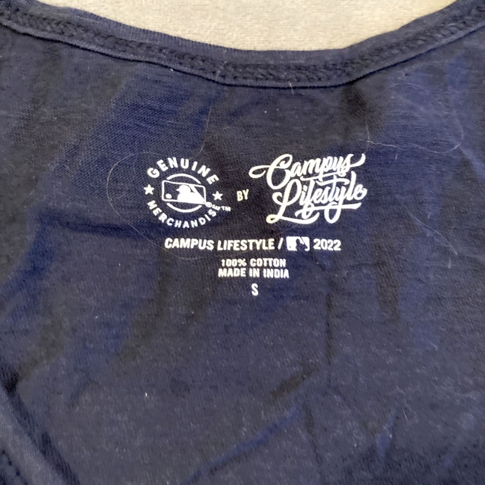 Vintage NWT CAMPUS LIFESTYLE NEW YORK YANKEES TANK TOP SIZE SMALL Women Blue Sleeveless Knit Graphic Tank S Judge Size S / US 4 / IT 40 - 4 Thumbnail