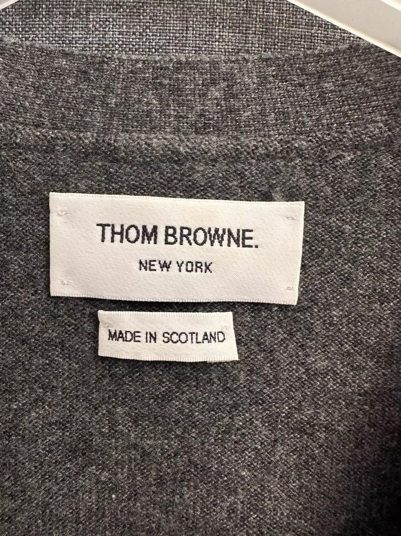 Thom Browne Thom Browne Classic cashmere cardigan Size US S / EU 44-46 / 1 - 3 Thumbnail
