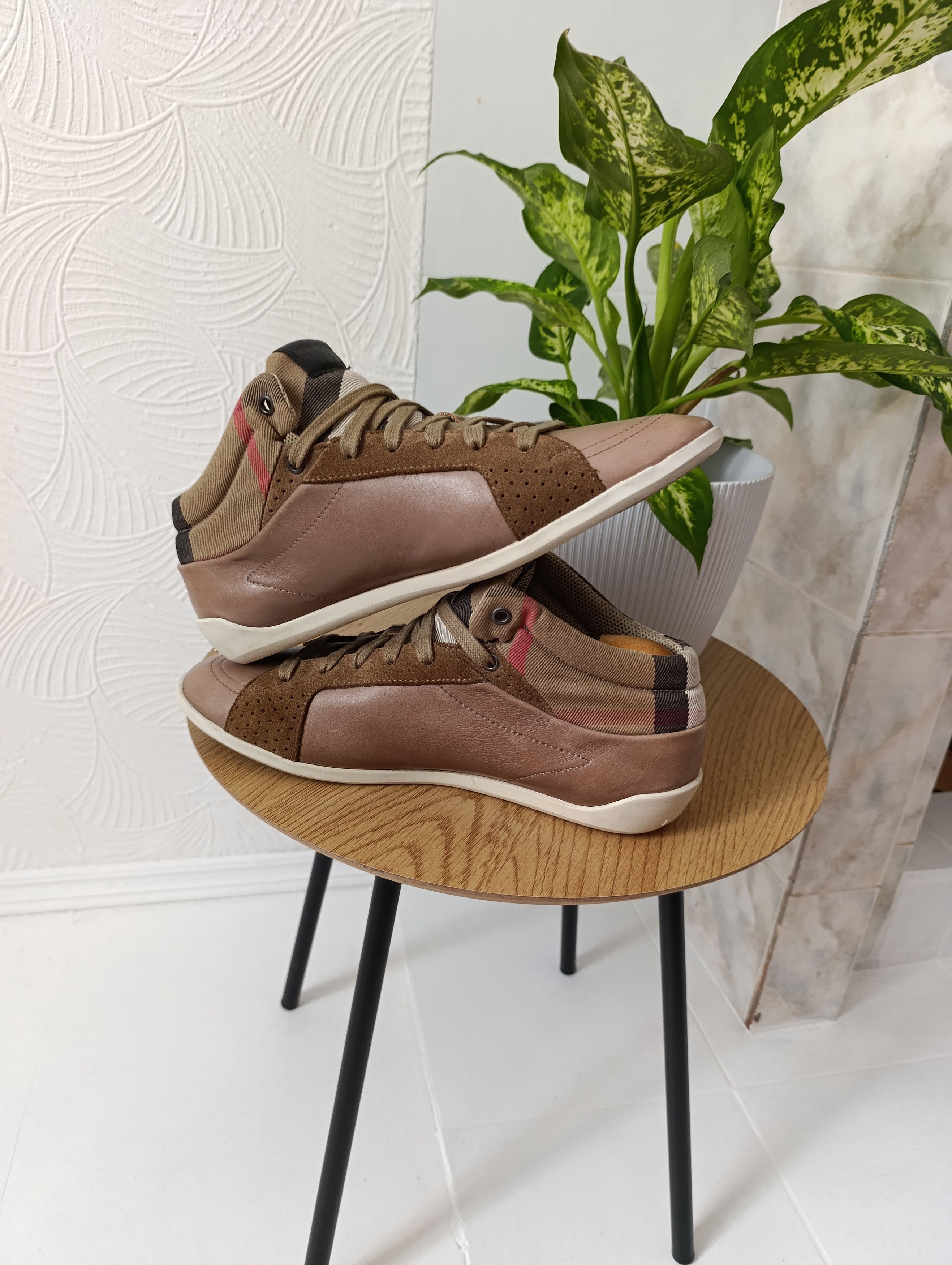 Burberry BURBERRY VINTAGE LEATHER HITOP SNEAKERS TRAINERS Size US 10 / IT 40 - 7 Thumbnail