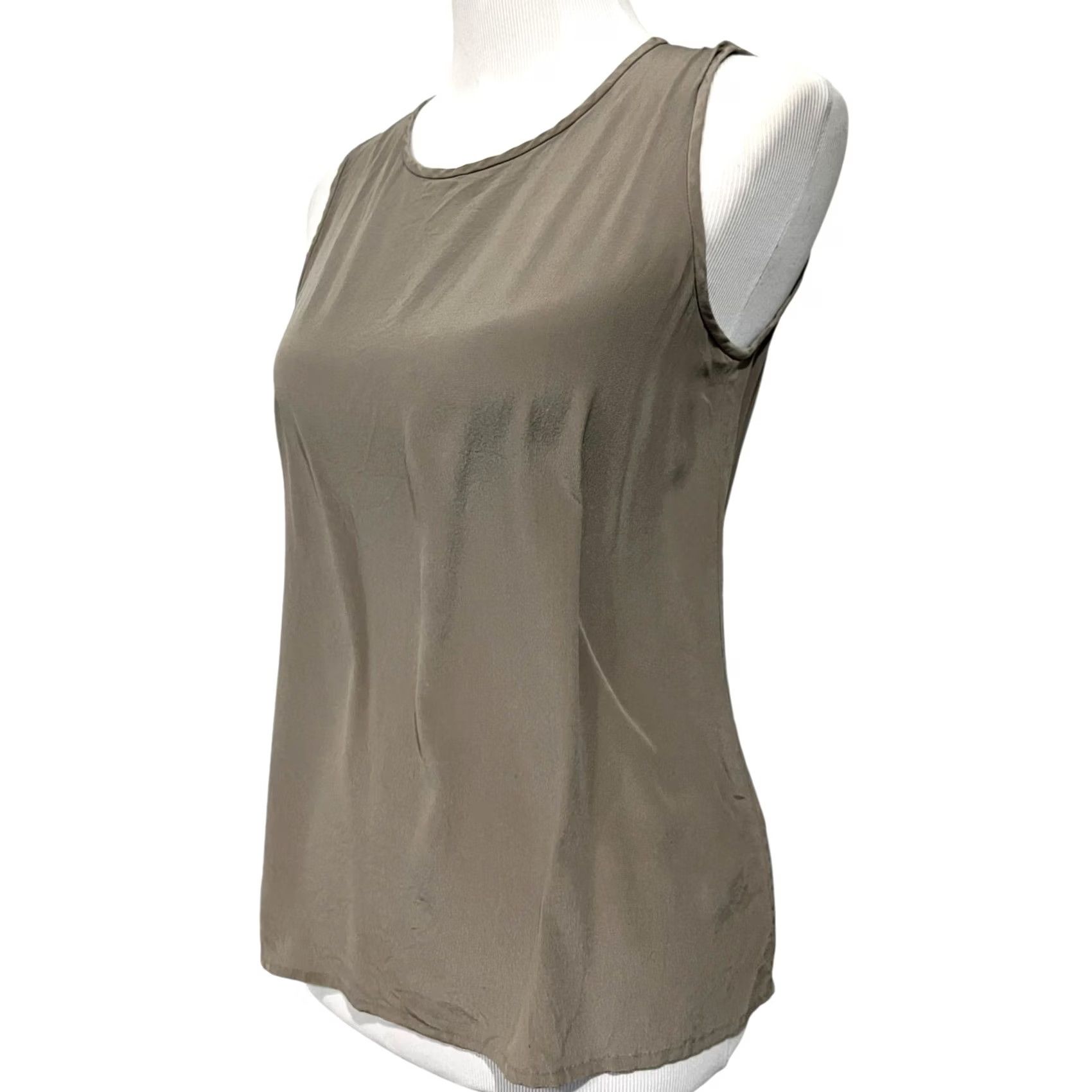 Peserico Peserico Tricot Silk Top Blouse Sleeveless Gray Tan Size 6 US 42 (Sz 6) Woman Blouse Womens Silk Top Sleeveless Gray Tan 6 US Peserico Tricot Blouse Size M / US 6-8 / IT 42-44 - 2 Thumbnail