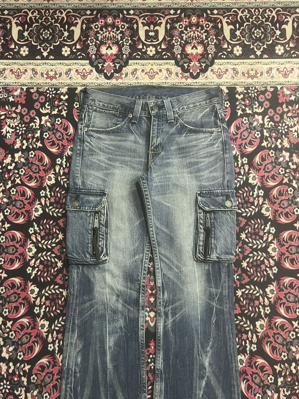 Levi's Levi’s 507 Japan Alluring Blue Washed Cargo Flare Jeans Size US 32 / EU 48 - 4 Thumbnail