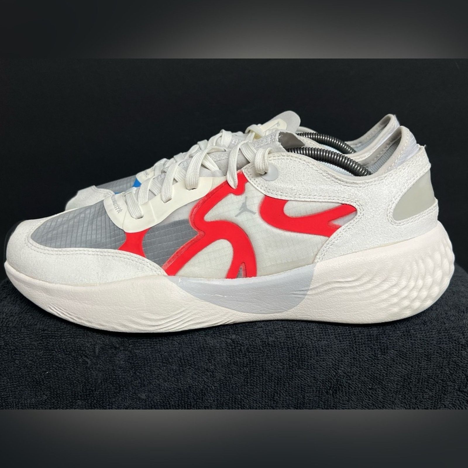 Jordan Brand JORDAN DELTA 3 LOW Sail Wolf Grey Photon Dust Men's SIZE 11 Size US 11 / EU 44 - 1 Thumbnail