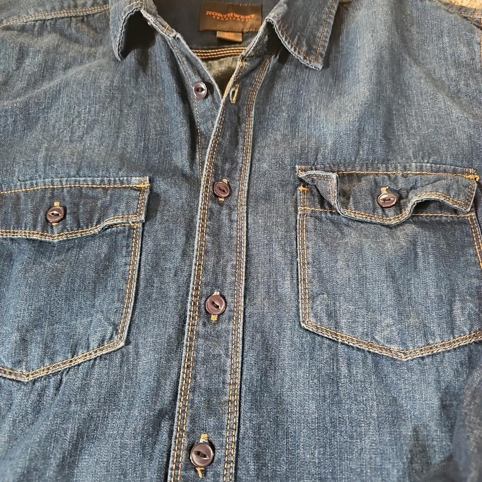 Northwest Territory Northwest Territory M Denim Button Up Shirt Size US M / EU 48-50 / 2 - 3 Thumbnail