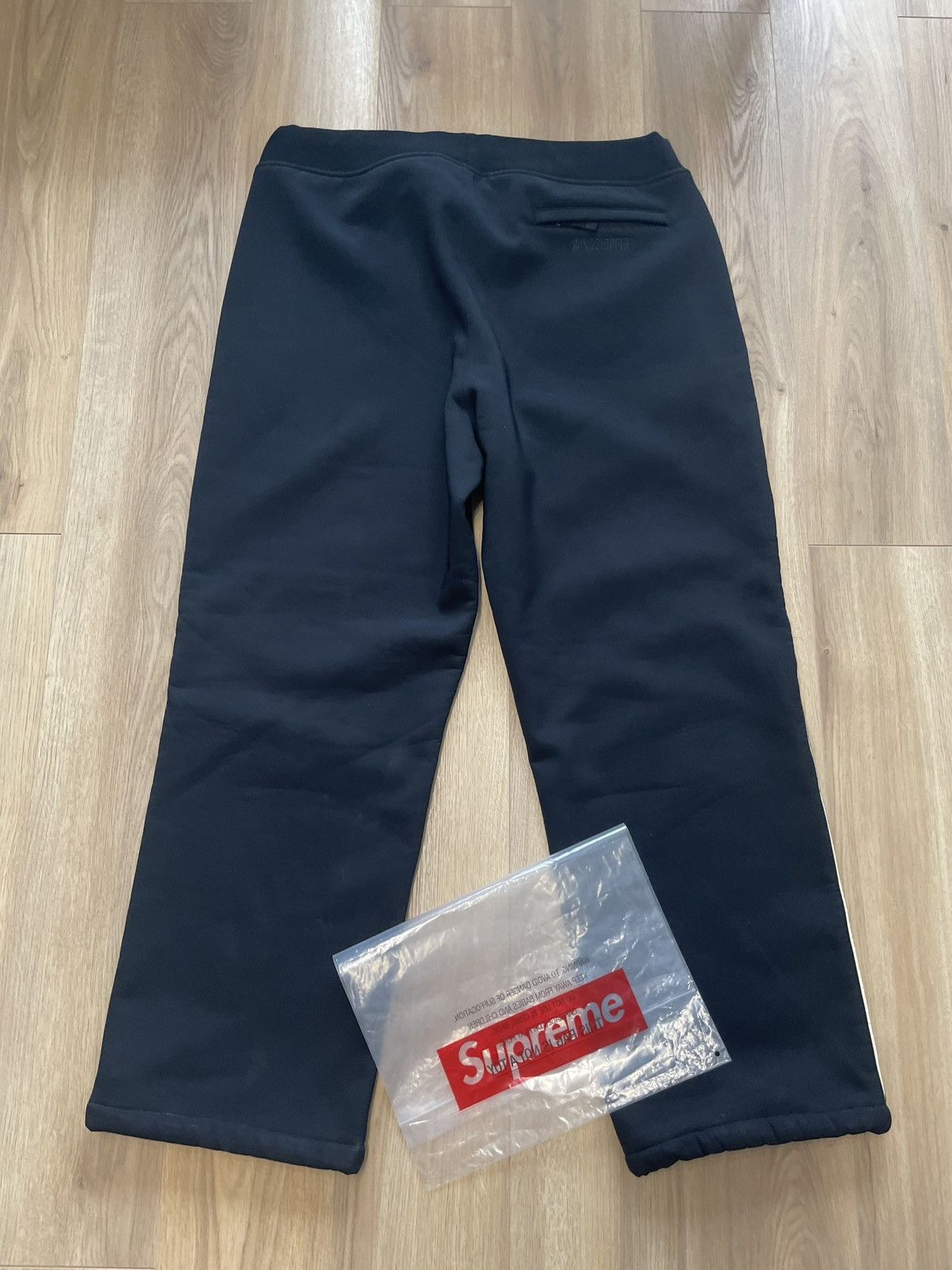Supreme Supreme Windstopper Sweatpant FW24 goretec polartec pants Size US 38 / EU 54 - 4 Thumbnail