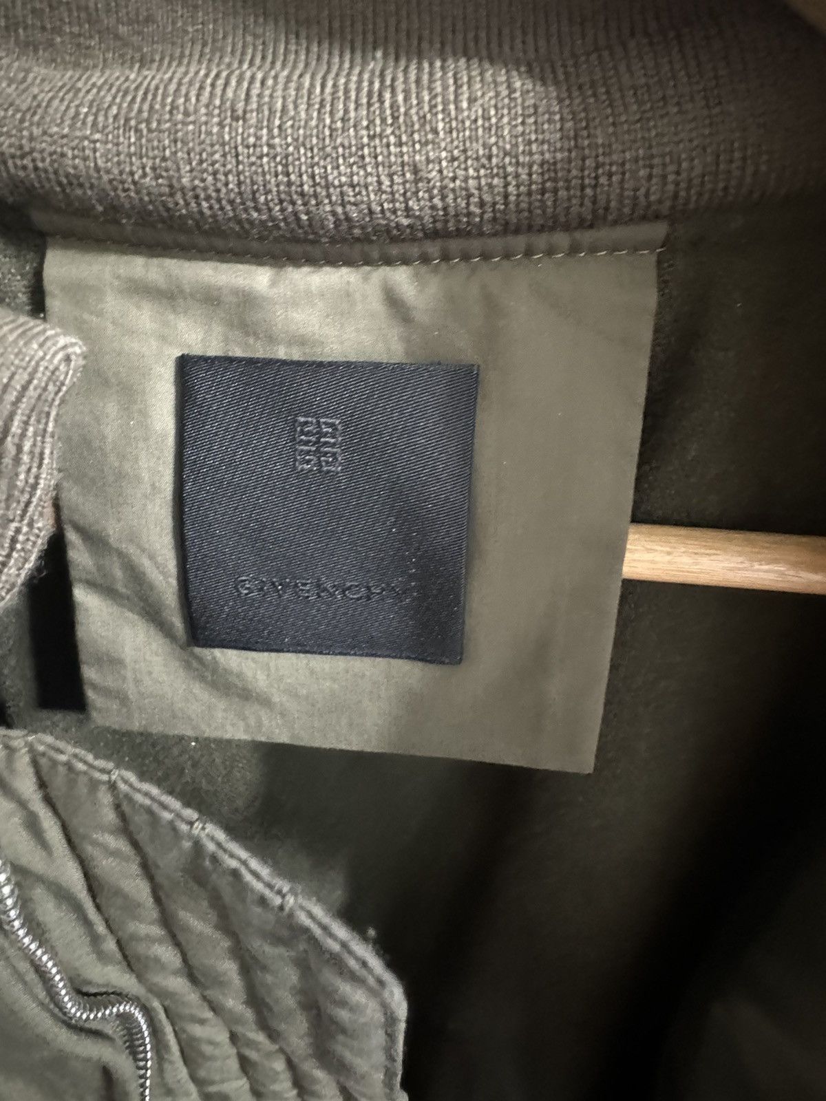 Givenchy Men’s Givenchy Green Khaki Cropped Utility Bomber Size US L / EU 52-54 / 3 - 7 Thumbnail