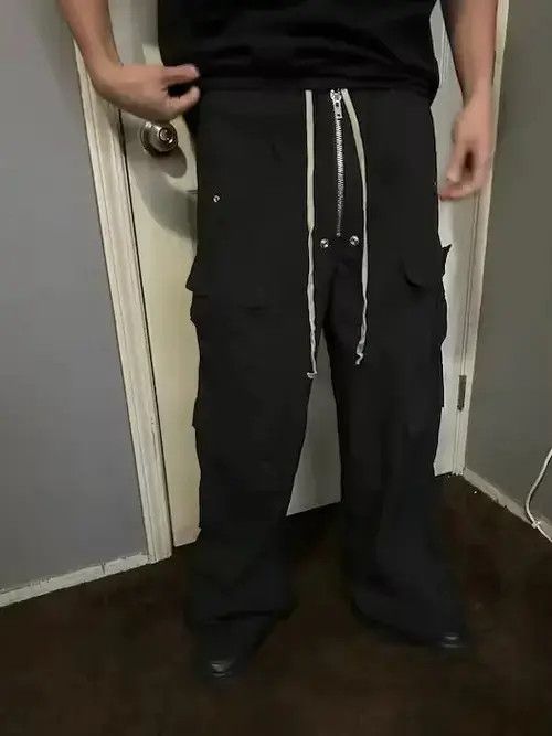 Other Drawstring Black Cargo Pants Baggy Size US 30 / EU 46 - 2 Thumbnail