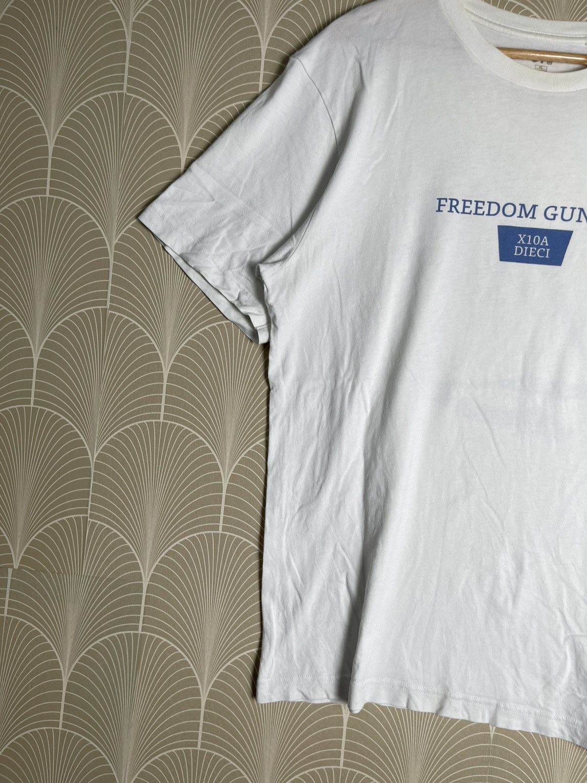 Anime × Japanese Brand × Uniqlo 2000s FREEDOM GUNDAM TSHIRT SOLO CHARACTER HERO Size US XL / EU 56 / 4 - 3 Thumbnail