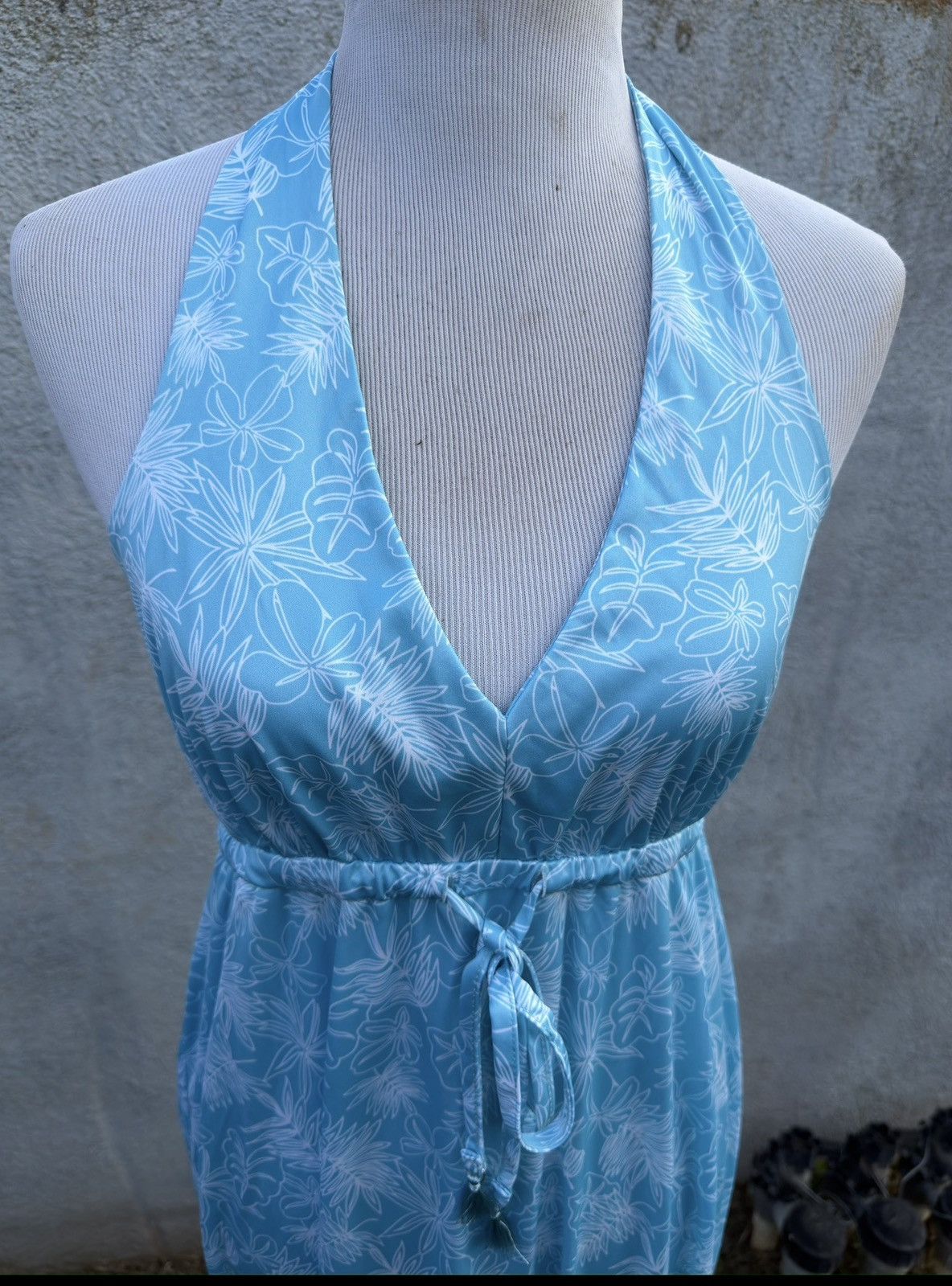Reyn Spooner Reyn Spooner Brrr Hihipea Maxi Halter Dress Women's M Blue Size M / US 6-8 / IT 42-44 - 3 Thumbnail