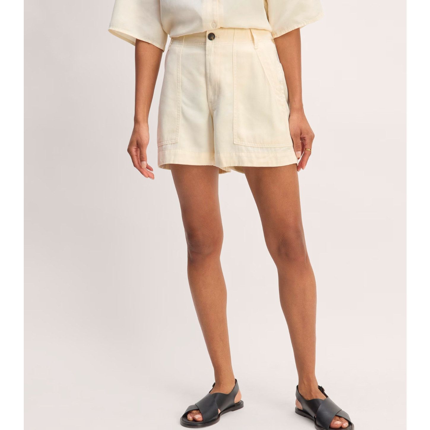 Everlane NWOT Everlane The Utility Short in Buttersoft In Bone Size 4 Size 27" / US 4 / IT 40 - 2 Thumbnail