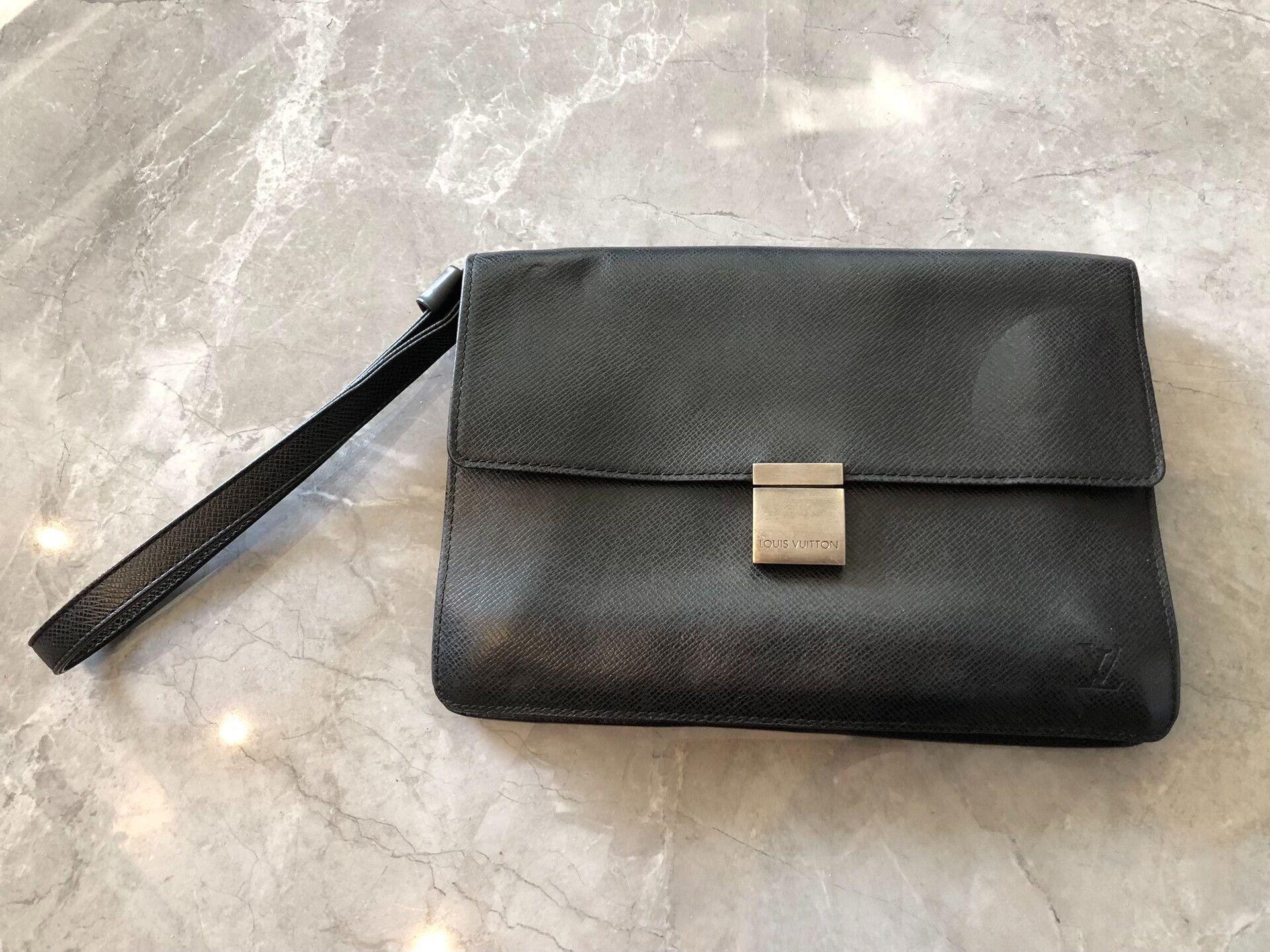 Louis Vuitton LV Men's Handbag Clutch Briefcase Size ONE SIZE - 1 Thumbnail