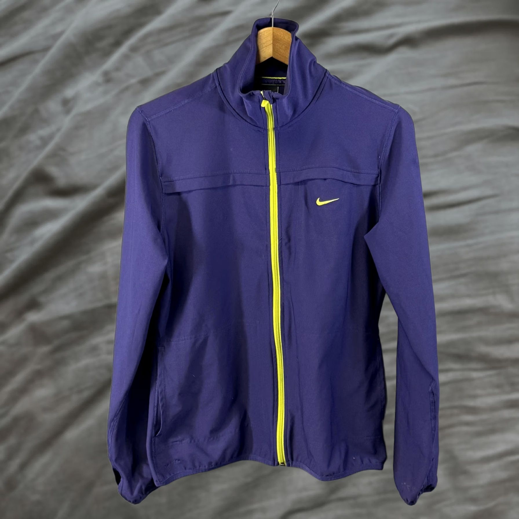 Nike Nike Dri-FIT Jacket Mens Large Full Zip Lightweight Running 484717-422 Purple Yellow Spor twear Pocketed Cuffs Mid-Length Size US L / EU 52-54 / 3 - 1 Thumbnail