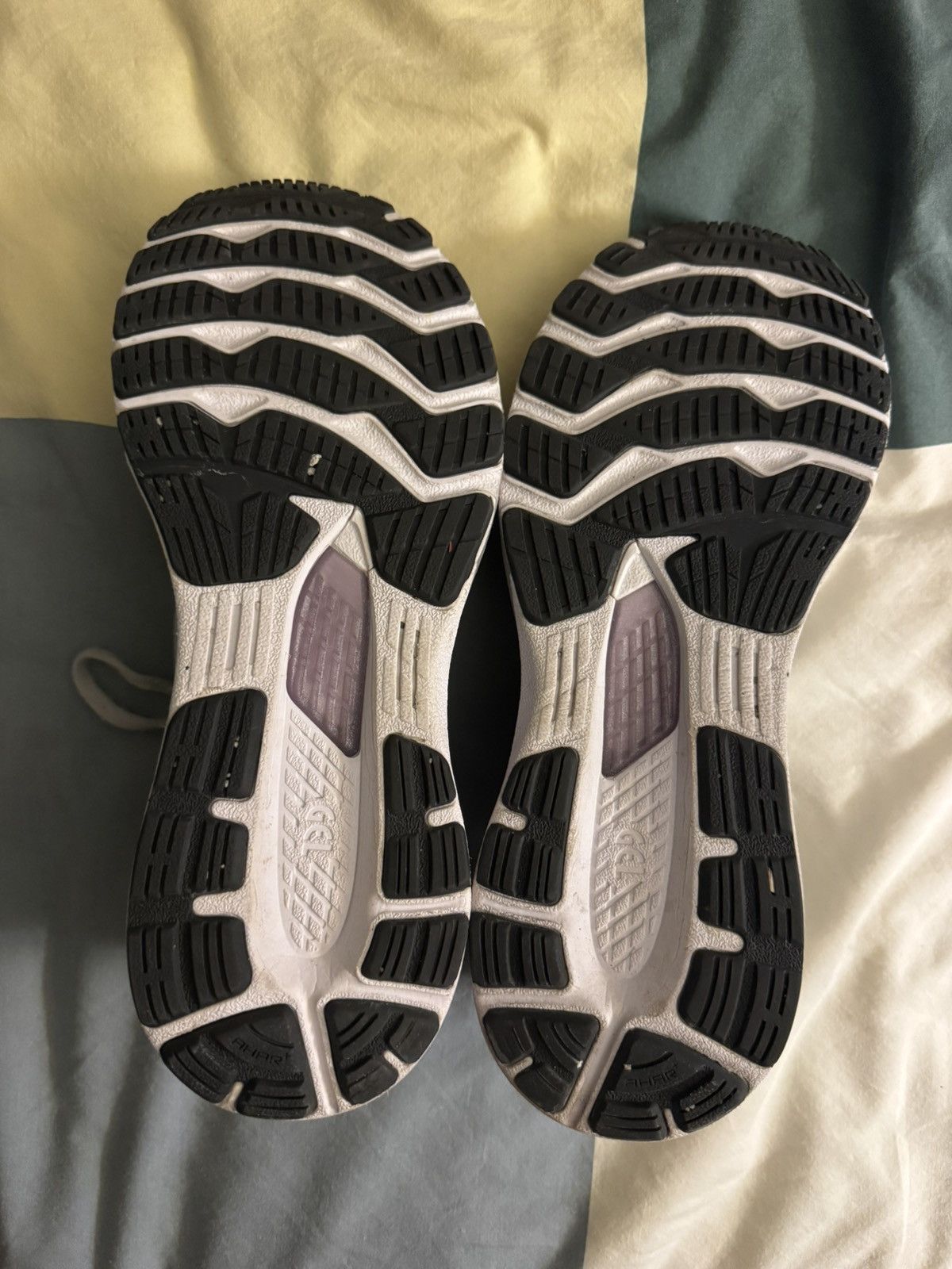 Asics Gel Kayano 28 (Grey)