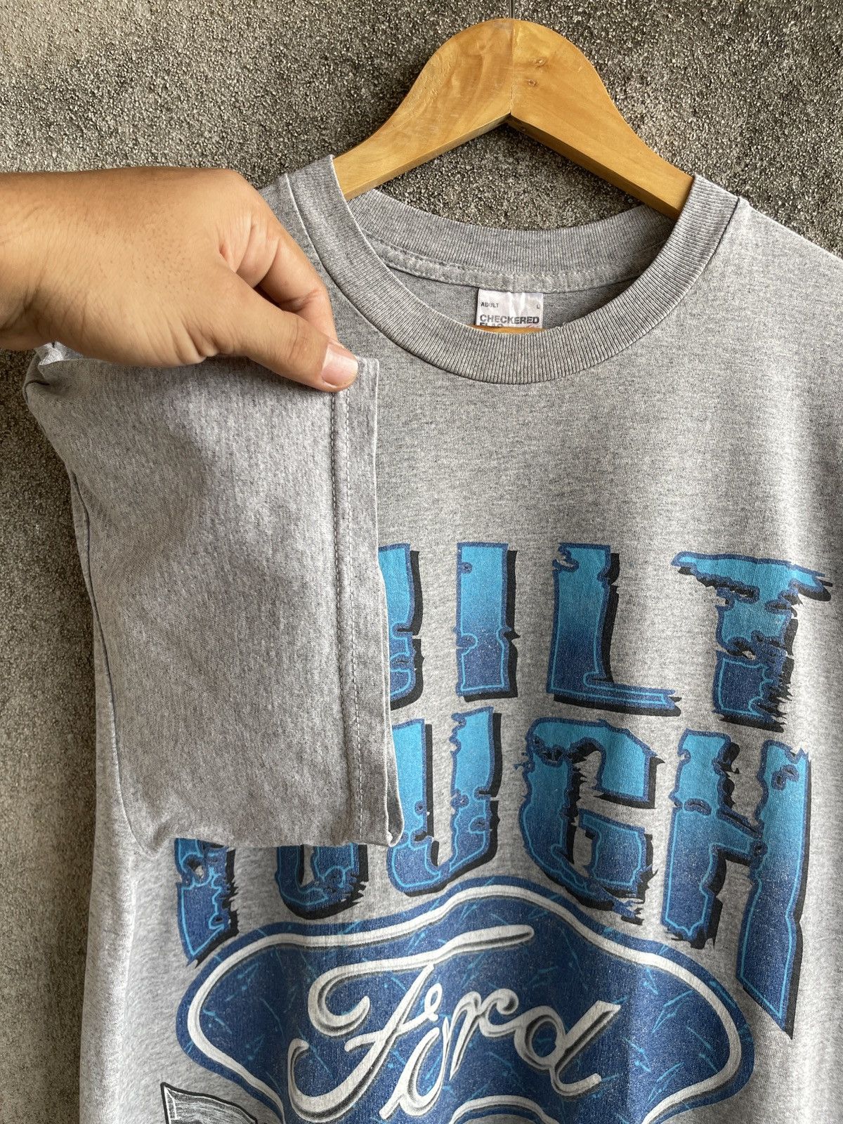 Ford Vintage 90s🔥BUILT TOUCH FORD TRUCKS🔥SpellOut Logo Tshirt Size US L / EU 52-54 / 3 - 7 Thumbnail