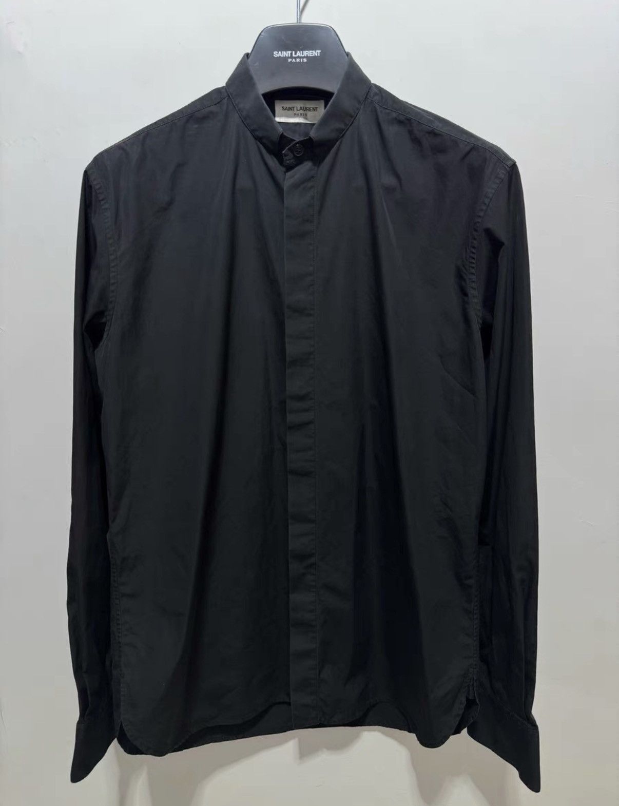 Saint Laurent Paris Saint Laurent 20SS "Black Knight" Henley Collar Basic Shirt Size US L / EU 52-54 / 3 - 1 Thumbnail