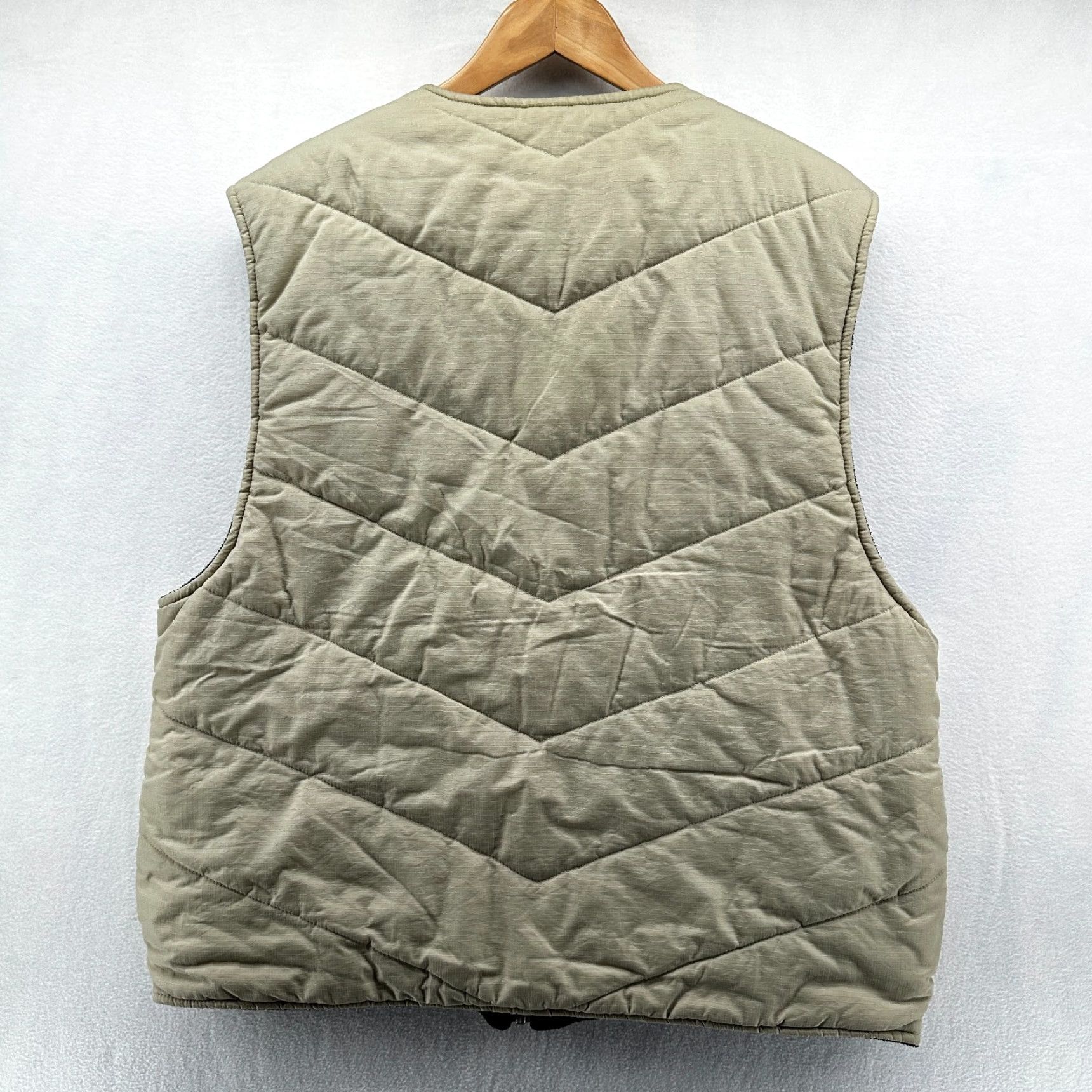 Ralph Lauren VINTAGE Chaps Ralph Lauren Puffer Vest Reversible Tan Black Mid-Length Zip Vest Mens Large L Brown Polyester Size US L / EU 52-54 / 3 - 7 Thumbnail