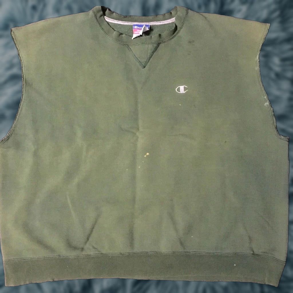 Champion VINTAGE Champion Sweatshirt Boxy 90s Distressed Faded Green Sleeveless XL L Men Grunge Skate Punk Rock Size US L / EU 52-54 / 3 - 1 Thumbnail