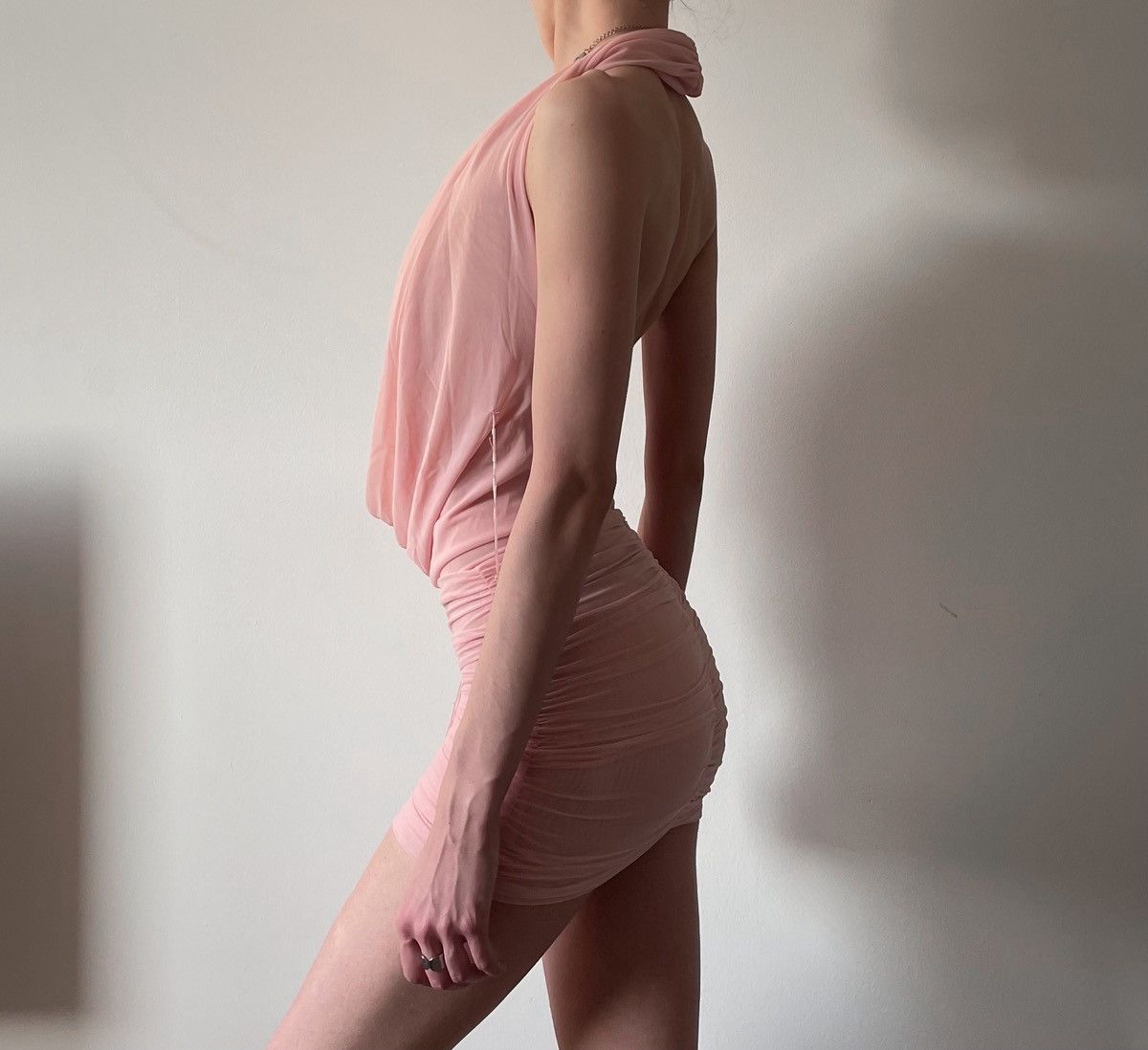 Other Pink mini dress open shoulders and back, hanging details Size XS / US 0-2 / IT 36-38 - 11 Thumbnail