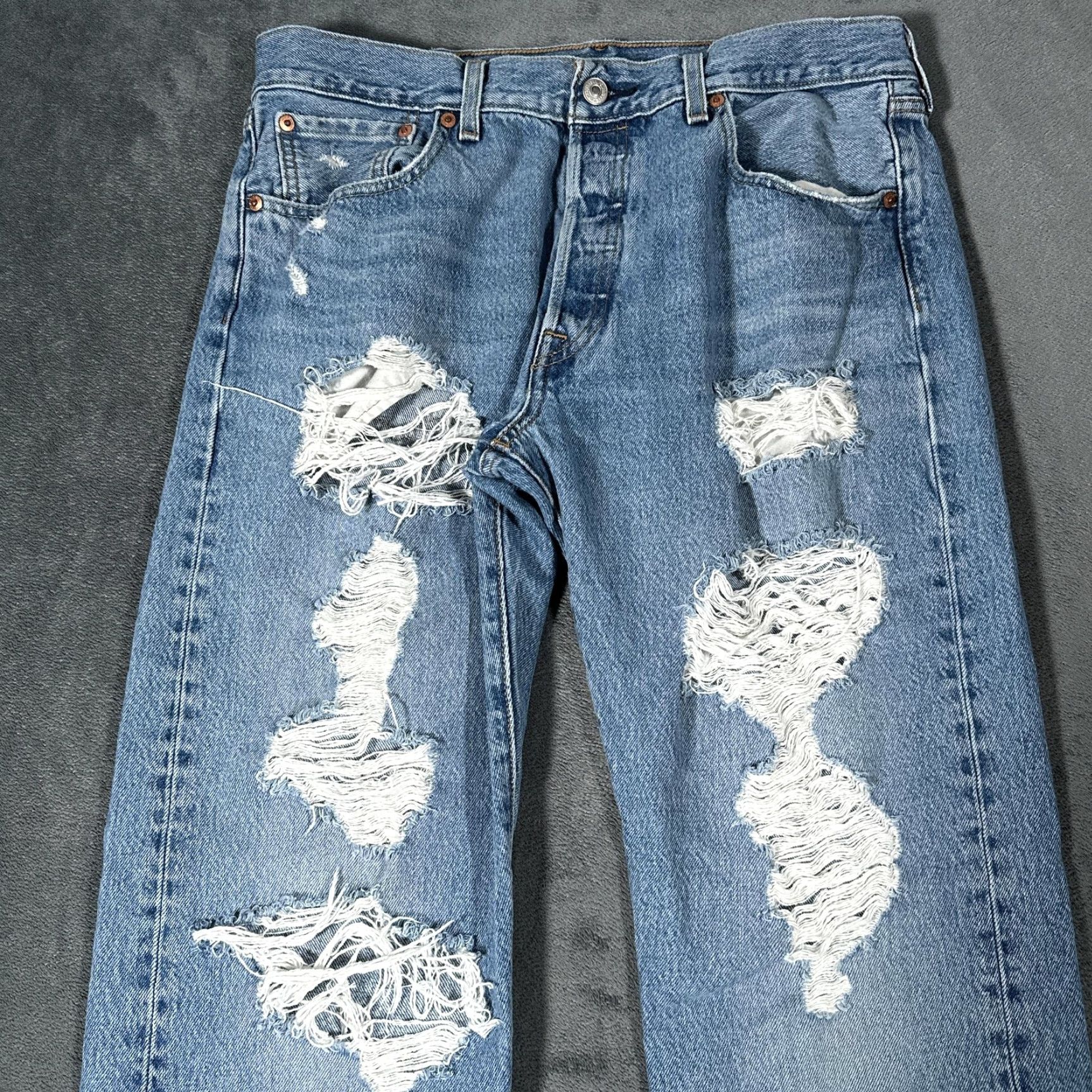 Levi's Levis 501 Jeans Mens 34x32 Blue Denim Distressed Ripped Button Fly Straight Leg Size US 34 / EU 50 - 2 Thumbnail