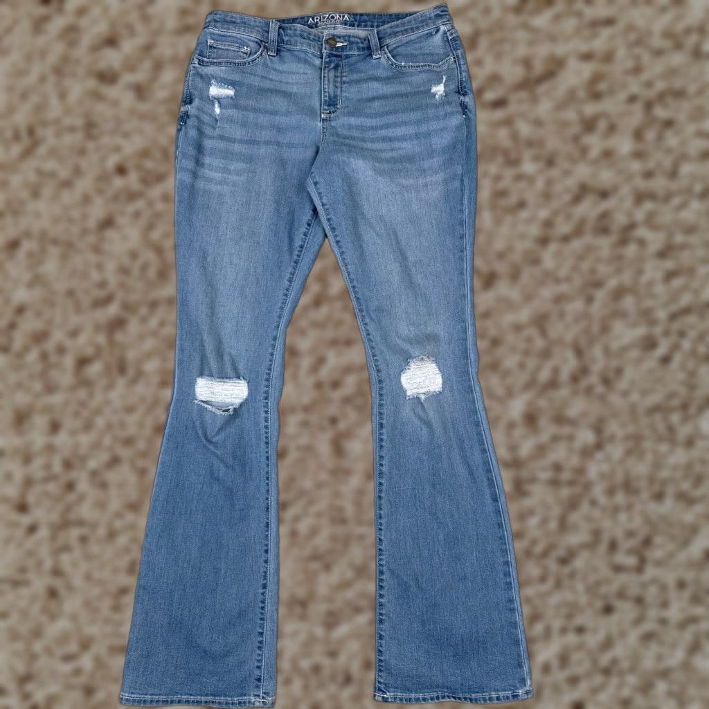 Vintage Arizona Jeans Juniors 13 L Blue Denim Bootcut Mid Rise Distressed Cotton 32x34 Jeans Mens Regular Blue Cotton Blend 5-Pocket Design Size 34" / US 12 / IT 48 - 1 Thumbnail