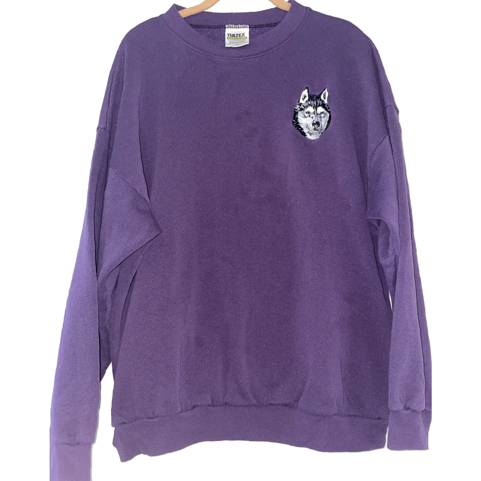 Tultex Vintage Wolf Wildlife Outdoor Embroidered Crewneck Sweatshirt Size 2XL Purple Size US XXL / EU 58 / 5 - 3 Thumbnail